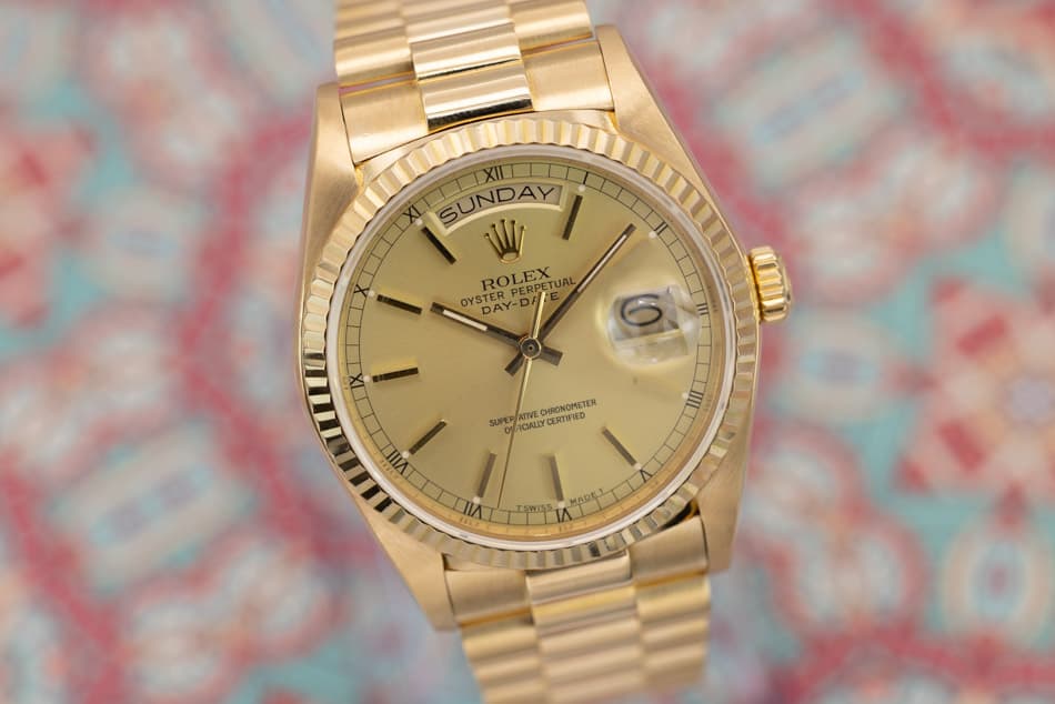 May be an image of wrist watch and text that says 'SUNDAY W ROLEX PERPETUAL TUAL OYSTER ROPERPETUAL STERPERP PERPE PERPE DAY-D 6 ATTVE CHRONOMETER CERTIFIED SUPEP ACIALILY IIII…