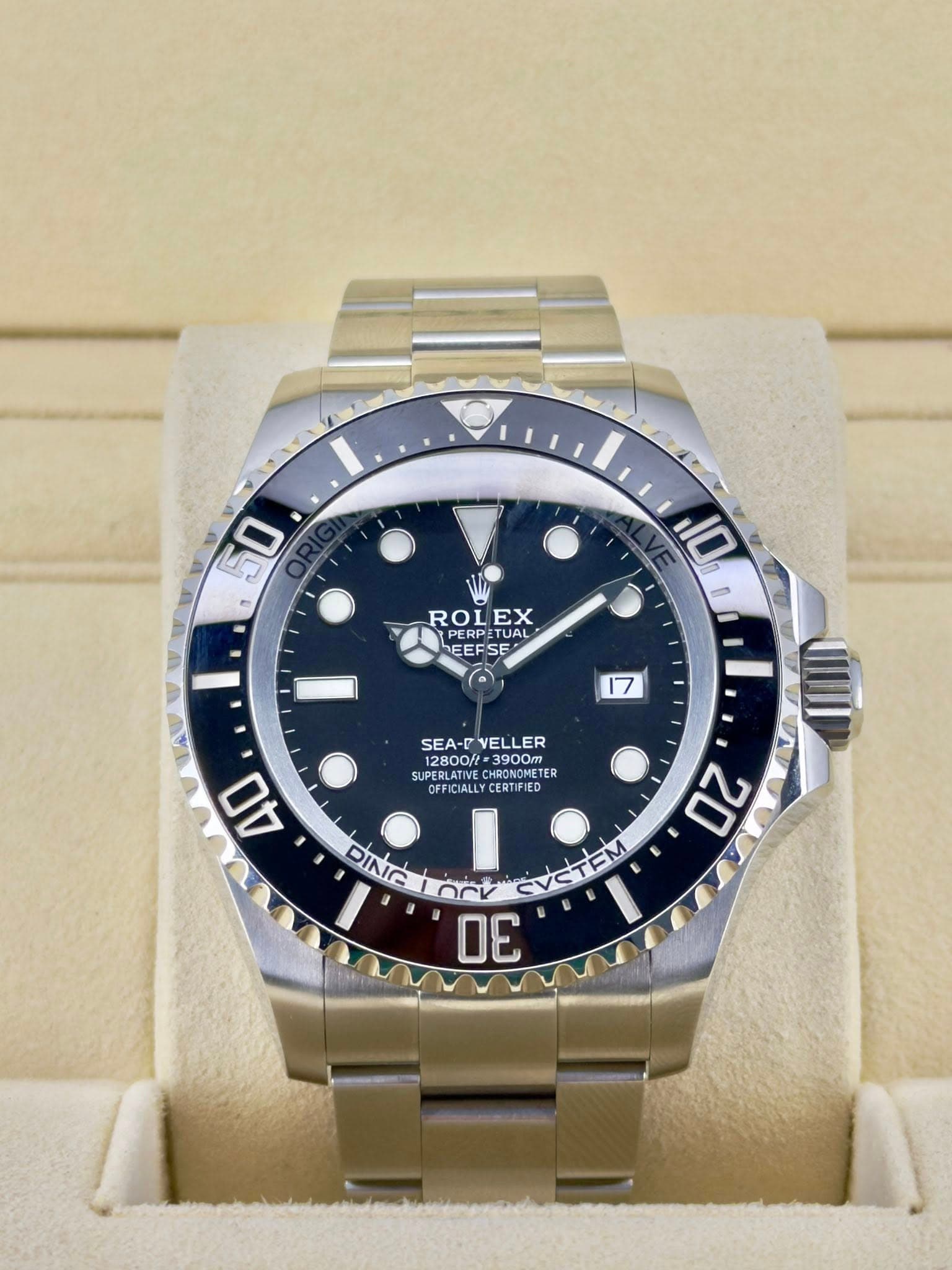 May be an image of wrist watch and text that says '50 10 ROL ROLEX EX PERPLTUA ITUAL EEFSE PERP-TUAL E EER 17 SEA-VELLER SEA-P /!=3900 =3900m 12800/ SUPERLATIV RAL E RONOMETER…