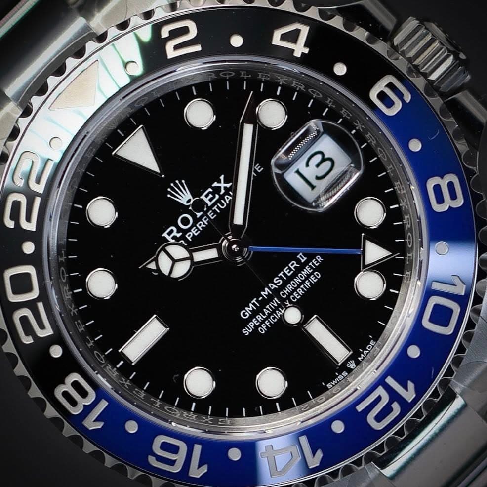 May be an image of wrist watch and text that says '2 4 E 6 58822ค 13 cxAa 00 EX PERP PERFETUA GMT-MASTERII A TER M CHRONOME ASTER CERTIFIED IFIED ED GMT SUPERLATIVE OPERLATIVE…