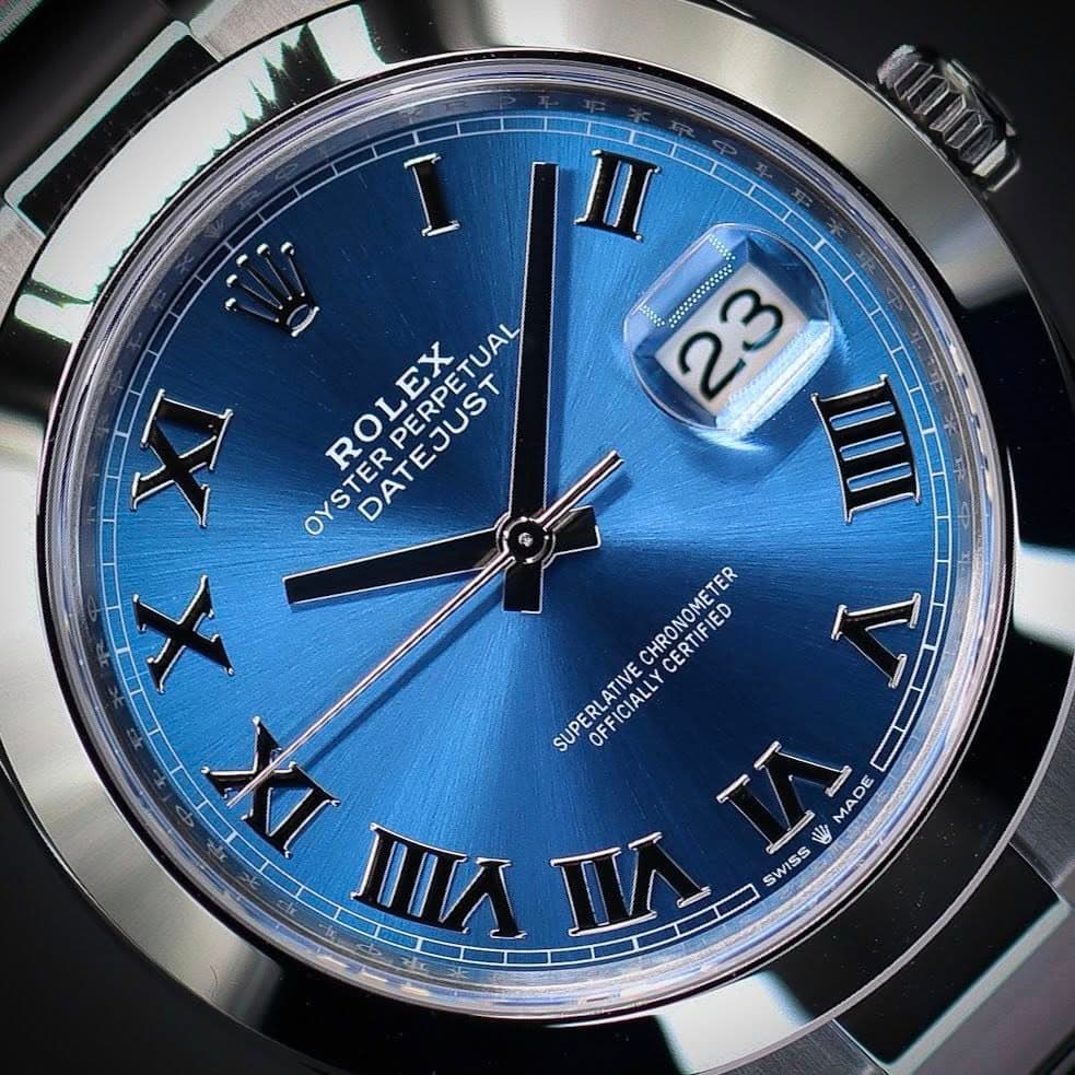 May be an image of wrist watch and text that says '100000 III XI ROLEX 23 3 おまな89をのおお。 OYSTEPLEX OYSTER DATEJUST TERPERPETUAL EX PERPET X XI MA CHRONOMETER ER CERTIFIED SUPERLATIVE…
