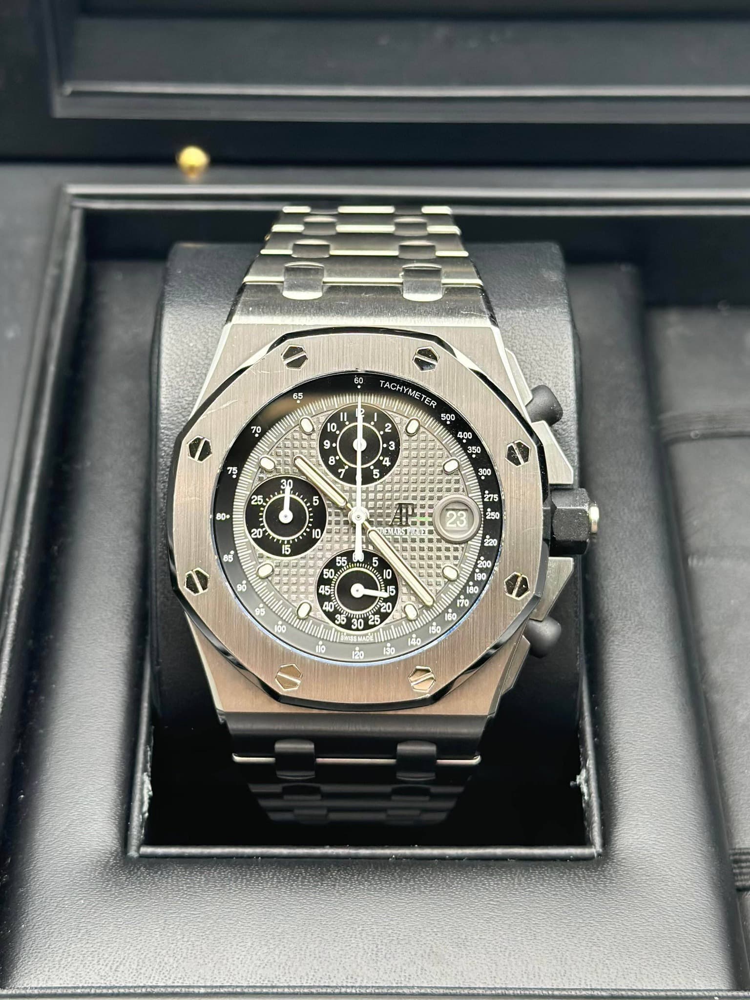 May be an image of wrist watch and text that says '65 78 ស il TACHYMETER F1 , 0 9+ ਦੇ 2 ดร 3 3 4 4 ና 5 8" 7 S 30 و 5 5 - 80 အာမ ខចា සීා Oate 10 8+ *8 g0 1g2: '
