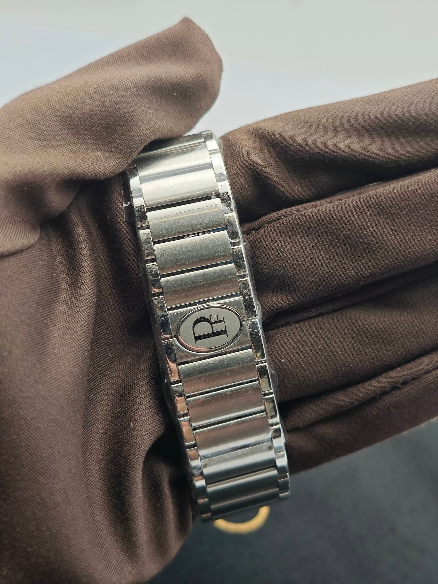 May be an image of digital watch
