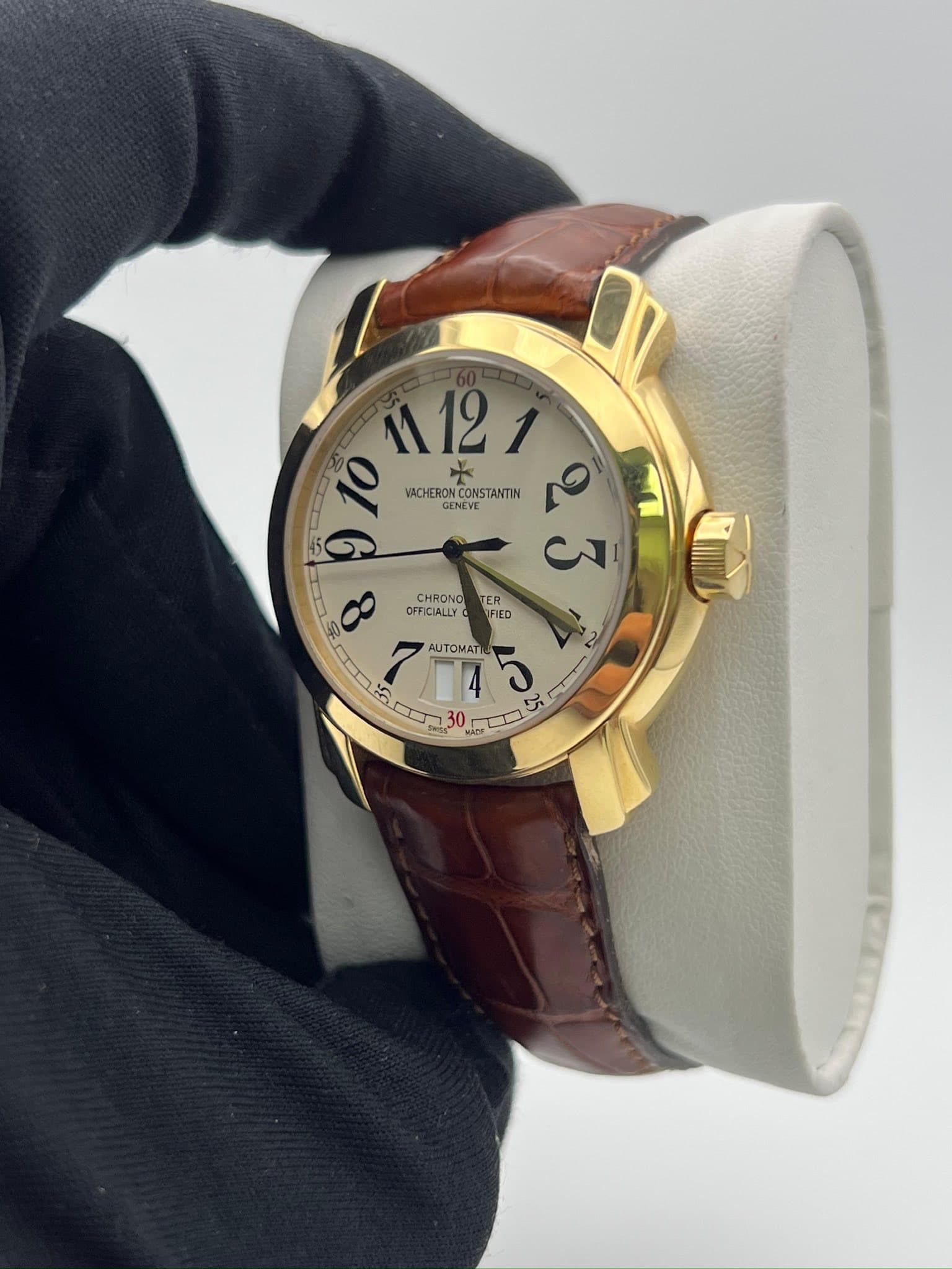 May be an image of wrist watch and text that says ' VACHERON VACHERON.CONSTANTIN ONSTANTIN 2 GENEVE 5 CHROND EECIALLY FFICIALLY ER agEn FIED ك 2 35 P AUTOMATIE 5 ن 30 س'