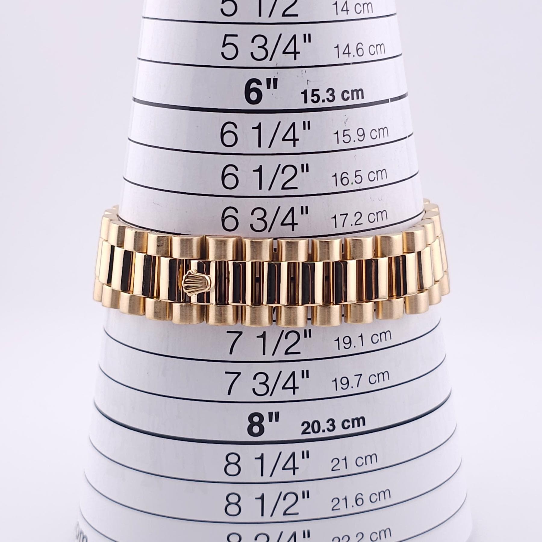 May be an image of measuring stick, jewelry, wrist watch and text that says '14cm 14 14.6cm 01/2 O 5 3/4" 6" 15.3 cm 6 61/4" 15.9cm 6 1/2 16.5cm 6 3/4" 17.2cm CM 19.1cm 19.1 cm 7…