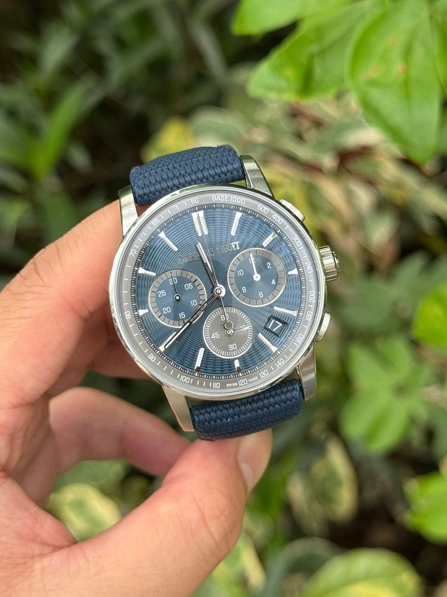 May be an image of wrist watch and text that says '60 BASE 1000 B6 YUET XT O Be WIUE Oor GeE 110 140 HADE 30 BWEAS'