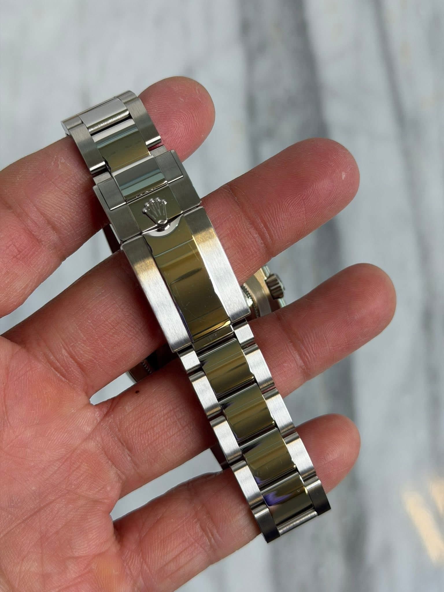 May be an image of digital watch