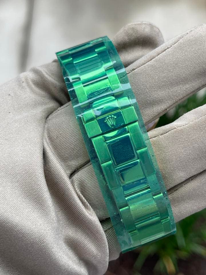 May be an image of digital watch