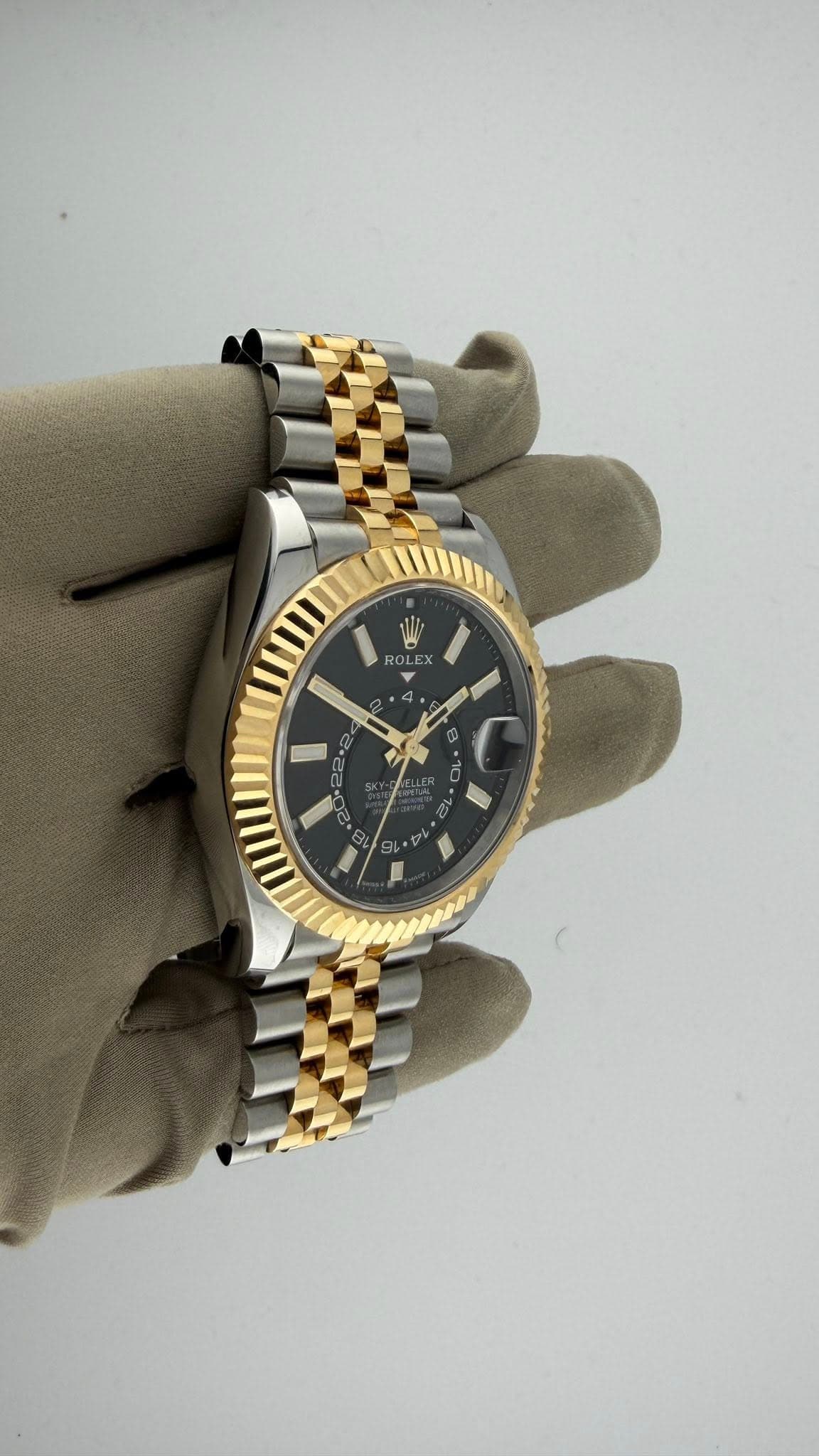 May be an image of wrist watch and text that says 'ROLEX EX'