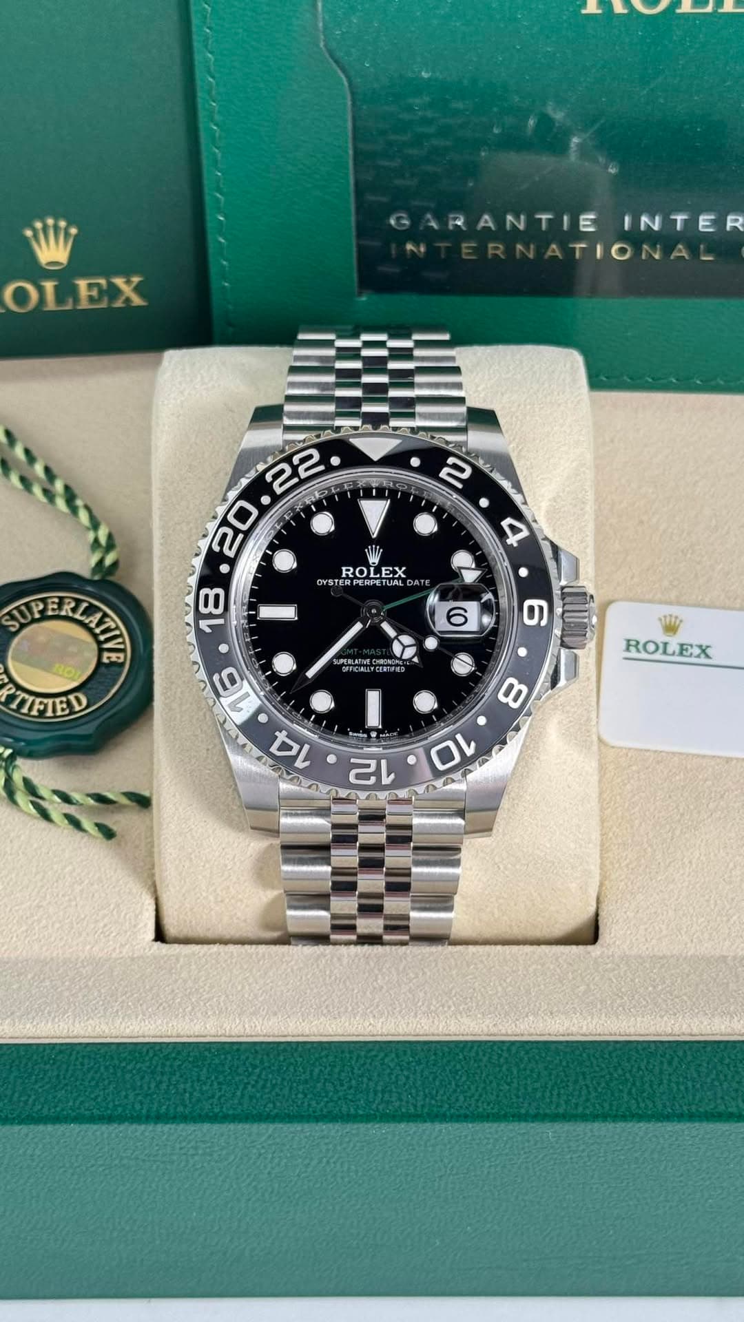 May be an image of wrist watch and text that says 'TOTT OLEX GARANTIE GARANTIEINTER INTER TIONAL ROLE OLEX FY STERPE TERPERPETUAL PPETUALC JALDA DATE 6 SUPERLATIE TIFIED 6 16 14…