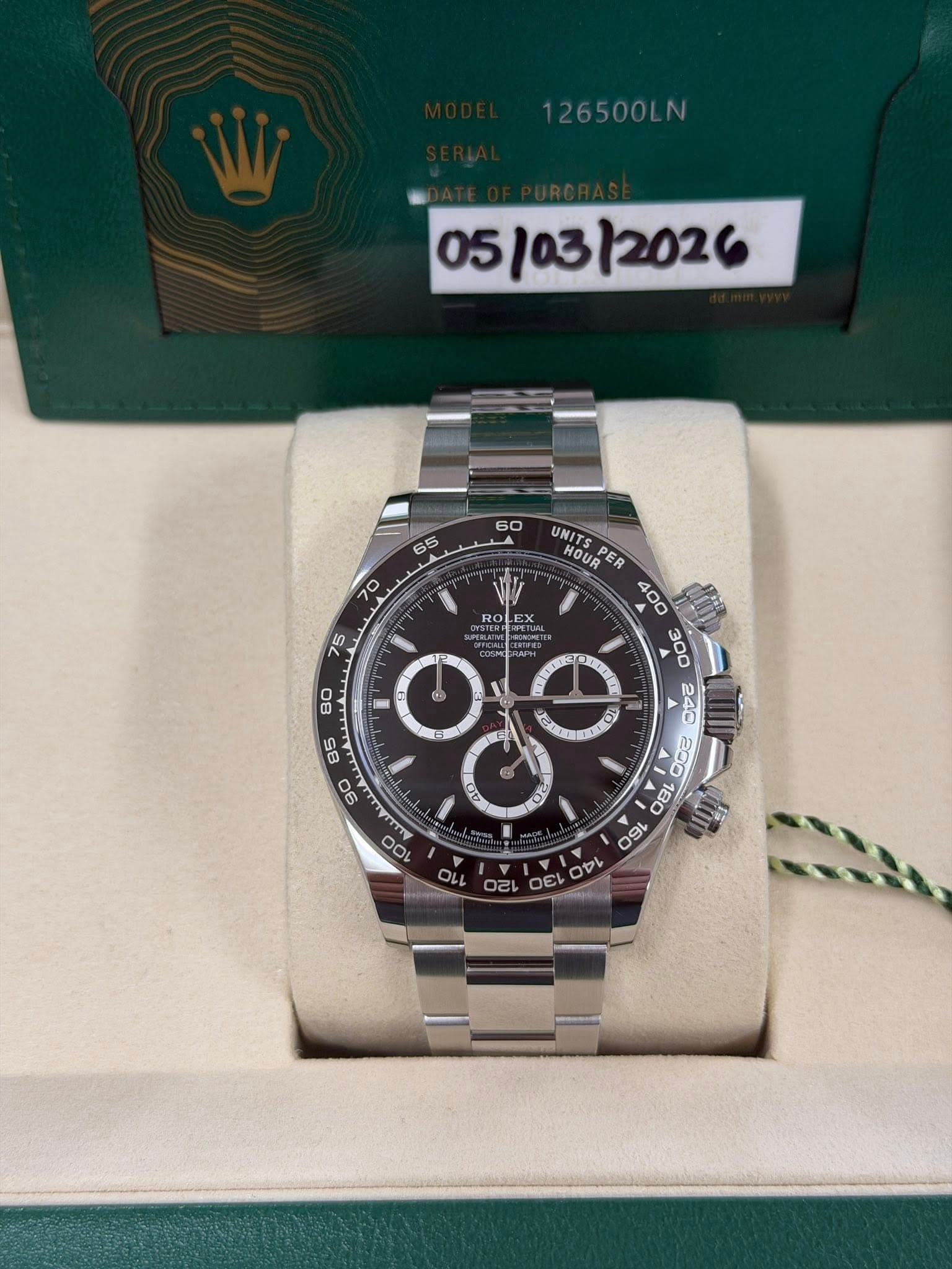May be an image of wrist watch and text that says '126500LN 05/03/ RO FX 75 80 4 DIEE S CIO 85 90 UNITS HOUR PER E 400 300 ウ 240 ವಿంచ 180 190 S S ก E OEL A G U7 C 0 0O 110…