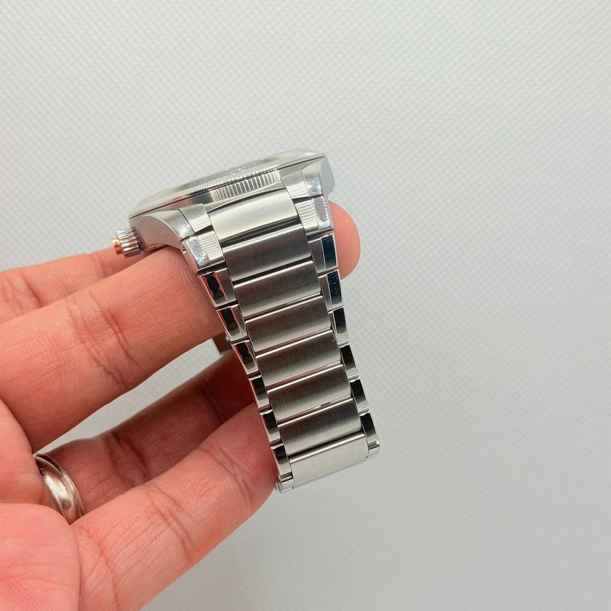 May be an image of digital watch