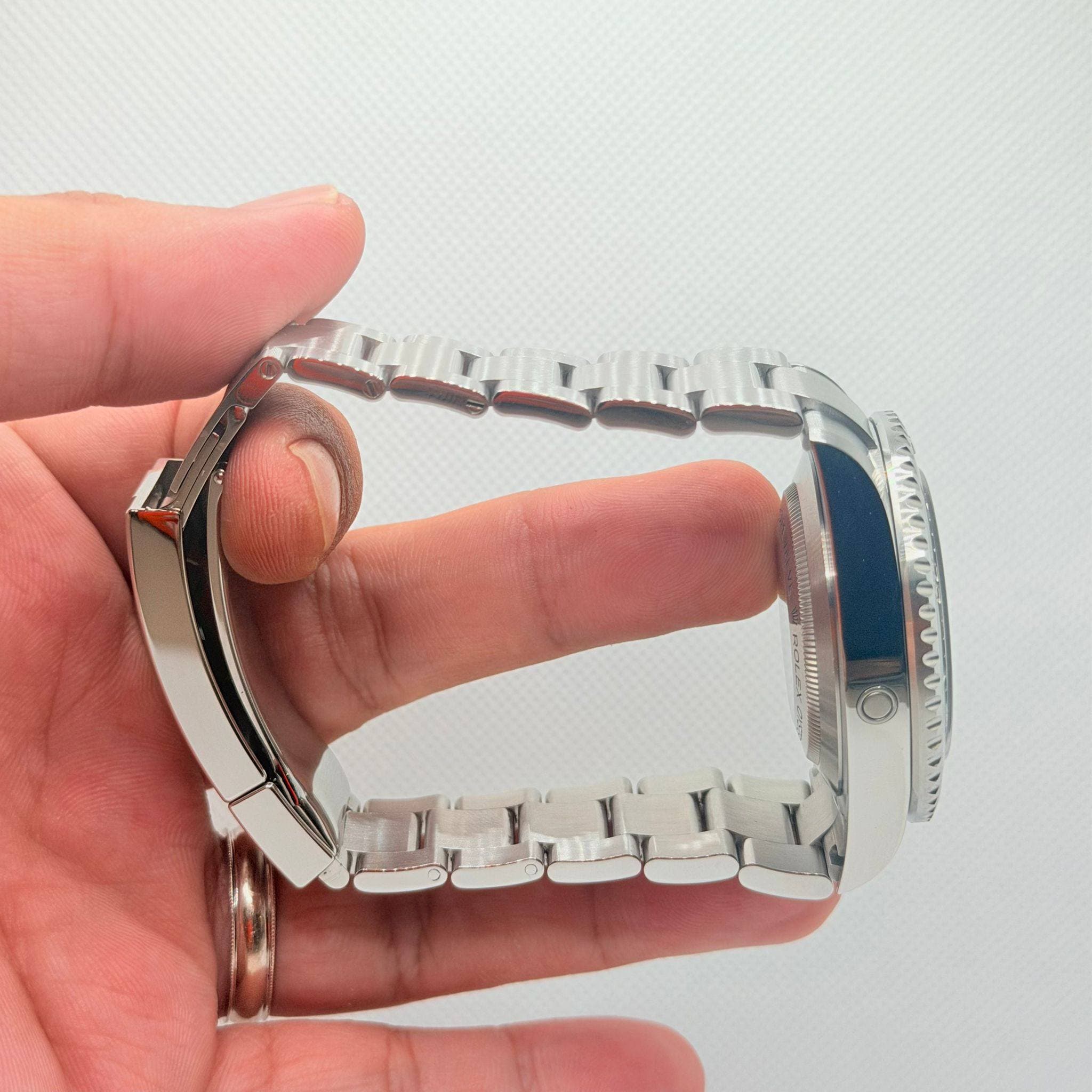 May be an image of digital watch