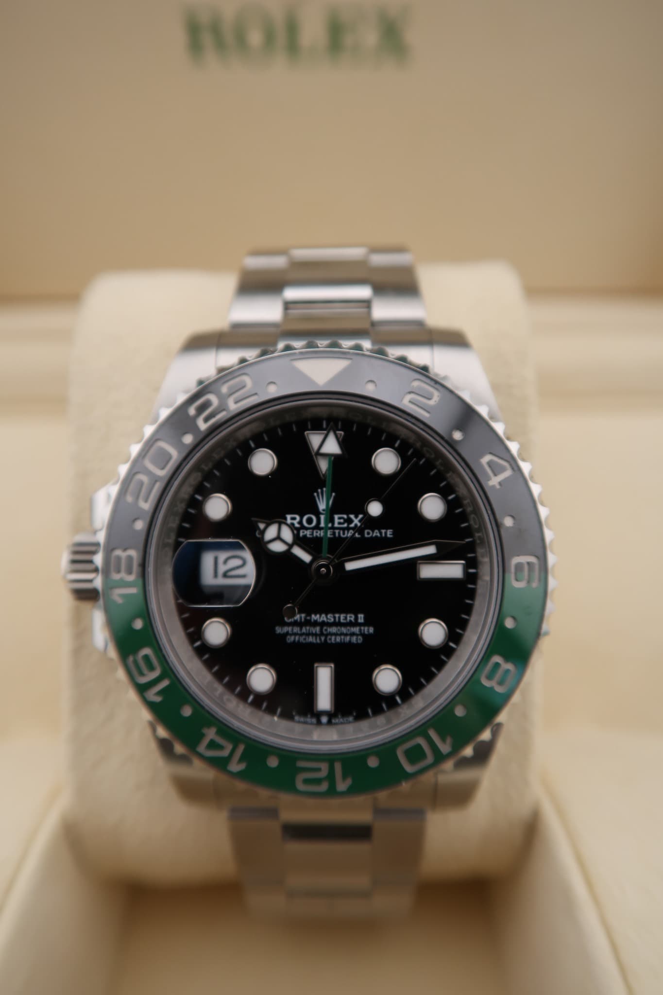 May be an image of wrist watch and text that says 'HOLEA ROLEX 12 18 B0 .18'