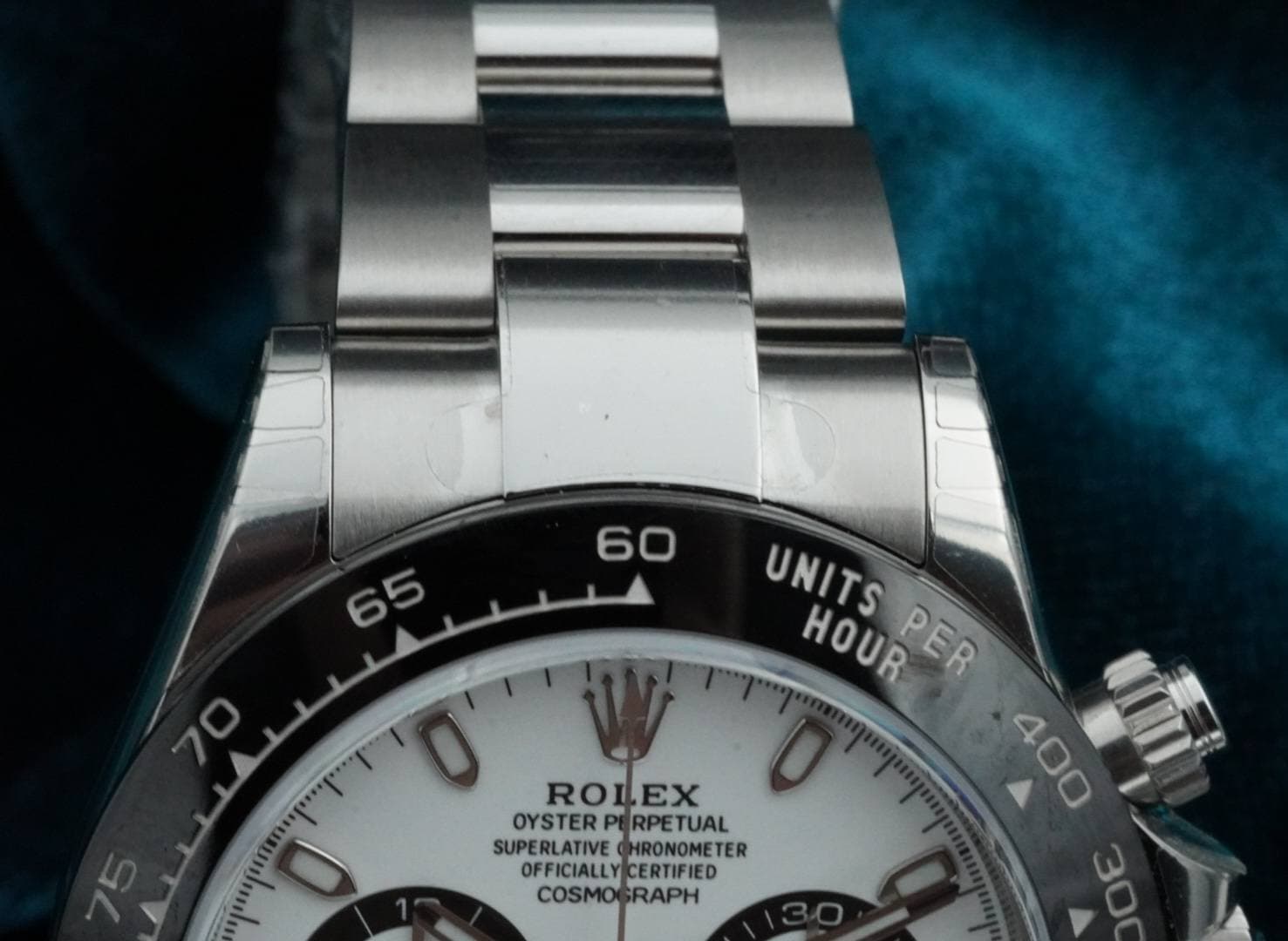 May be an image of wrist watch and text that says '60 6 UNITS UNITS HOUR UNITSPER HOUR PER 0 ROLEX OYSTER OYSTERPERPETUAL RPETUAL SUPERLATIVE HRONOMETER OFFICIALLY…