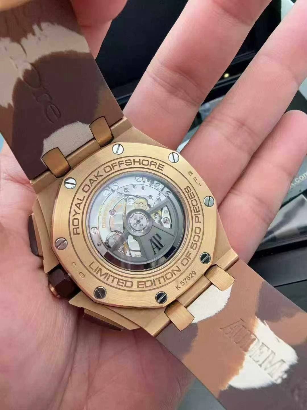 May be an image of digital watch and text that says 'OFFSHORE BΑΚ 2ಿ 2 の • ٥ 6 Ats G G AOYAL Θ D 33 ก ي AP O 009 0 LIMITED LIMITEL nG 30 K57629 629 AUTEM U'