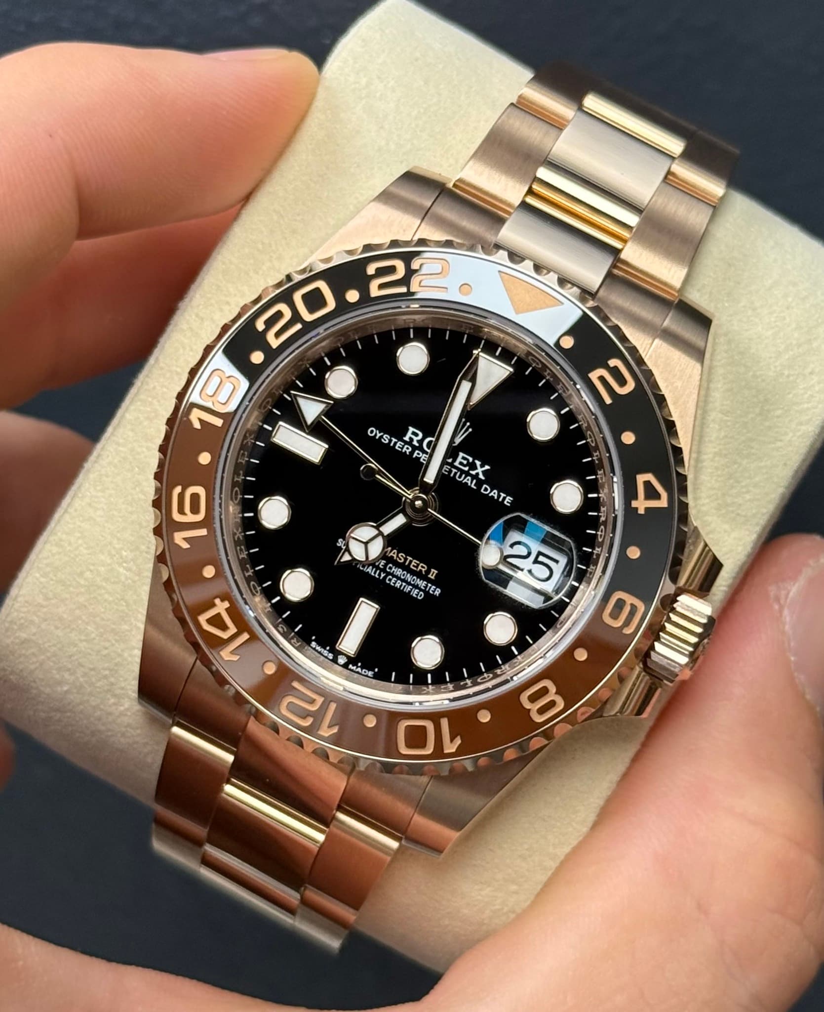 May be an image of wrist watch and text that says '20 22 18 OYSTER TER PE OYS R 2 TUAL EX DATE 16 4 ALLY ASTER ECHRONOMET அ. ASTER Ⅱ 寶 x CERTIFIED CHIONOAET 14 좋~ 大色 I CERTIFIED…