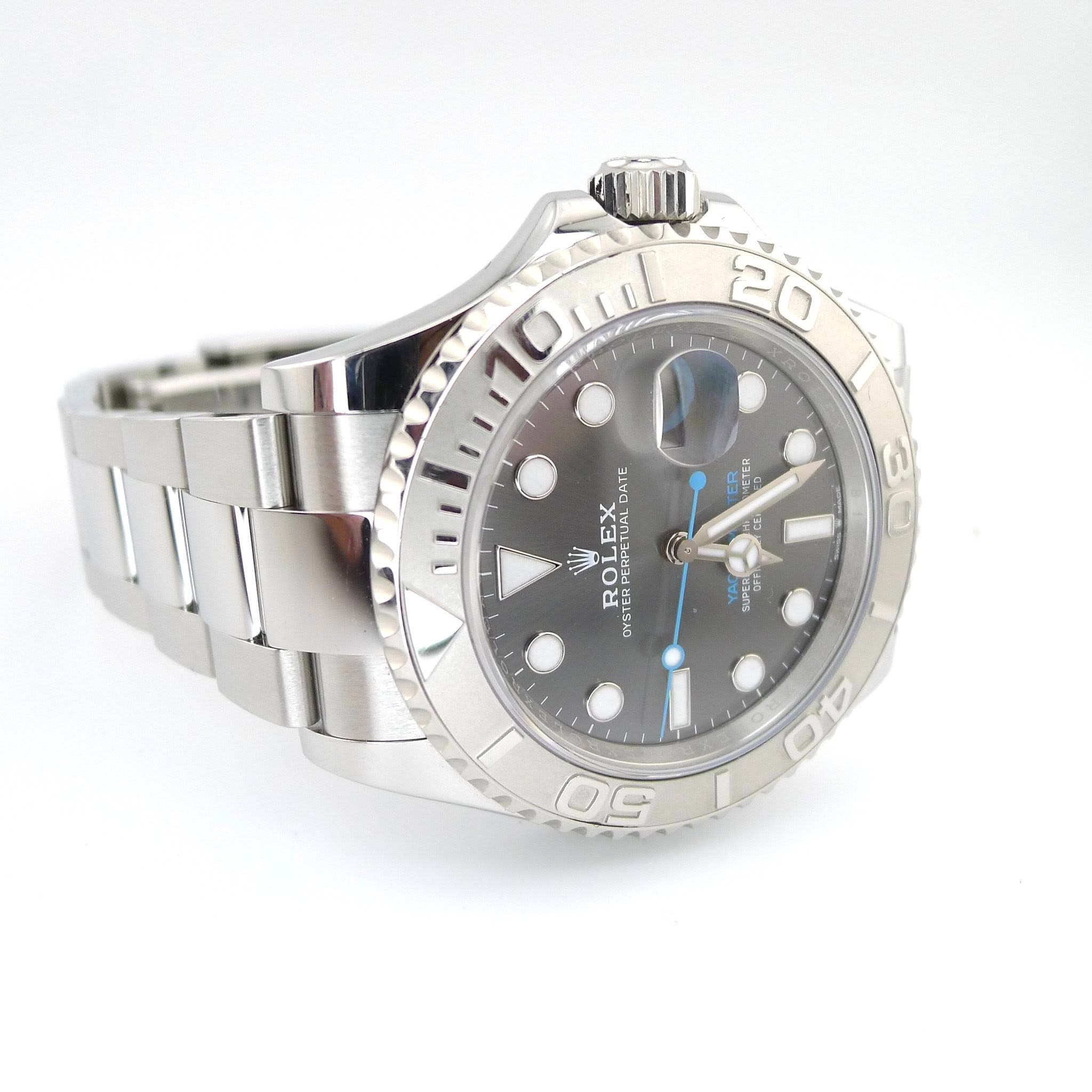May be an image of wrist watch and text that says 'ר2 학국 VIETE หจเอง ED DATE EX TUAL W OL OL REPERPE PERP PERPL PERPE OYSTEN Yan OFT 40 F 5 20'