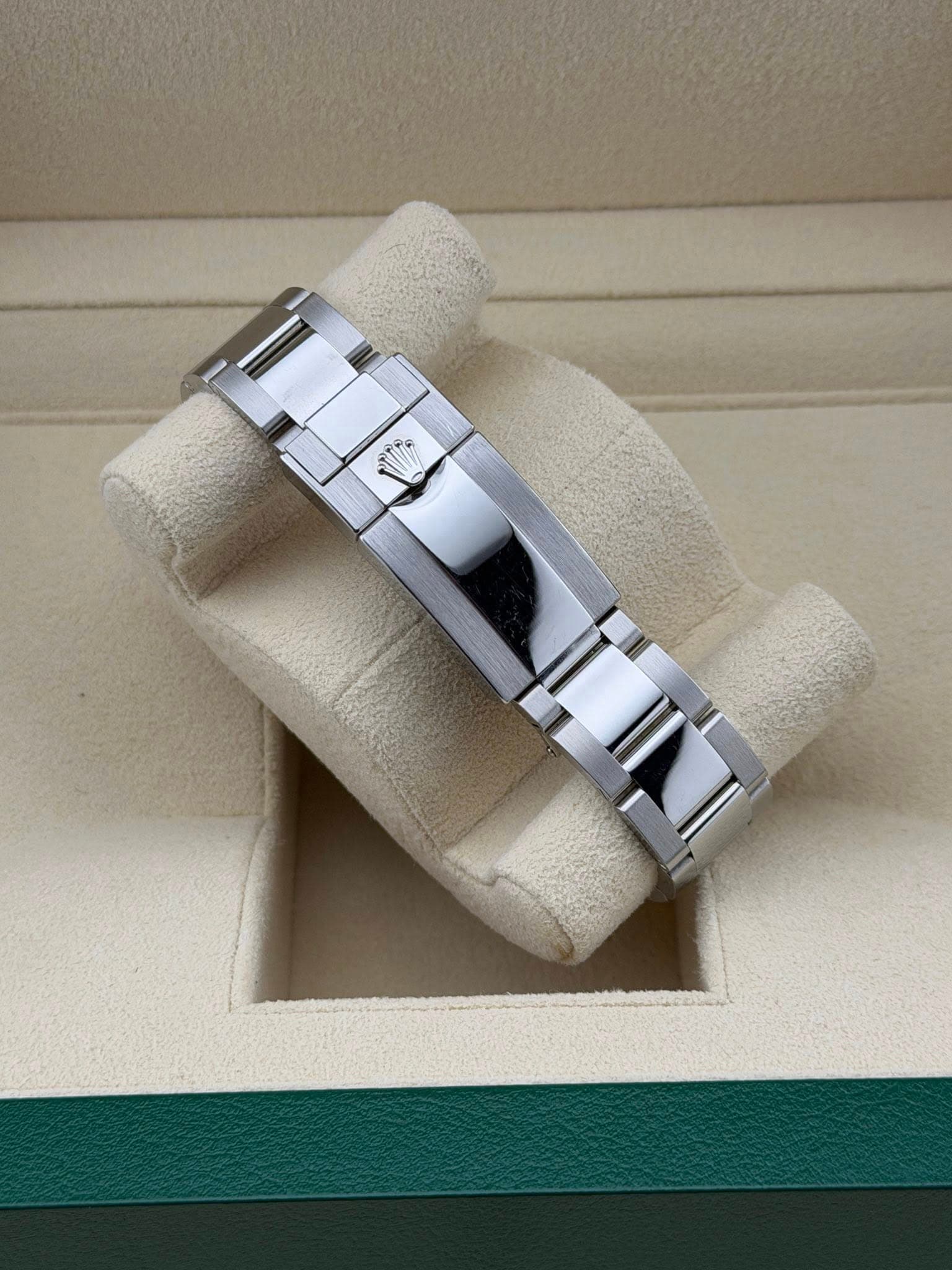 May be an image of ring and wrist watch