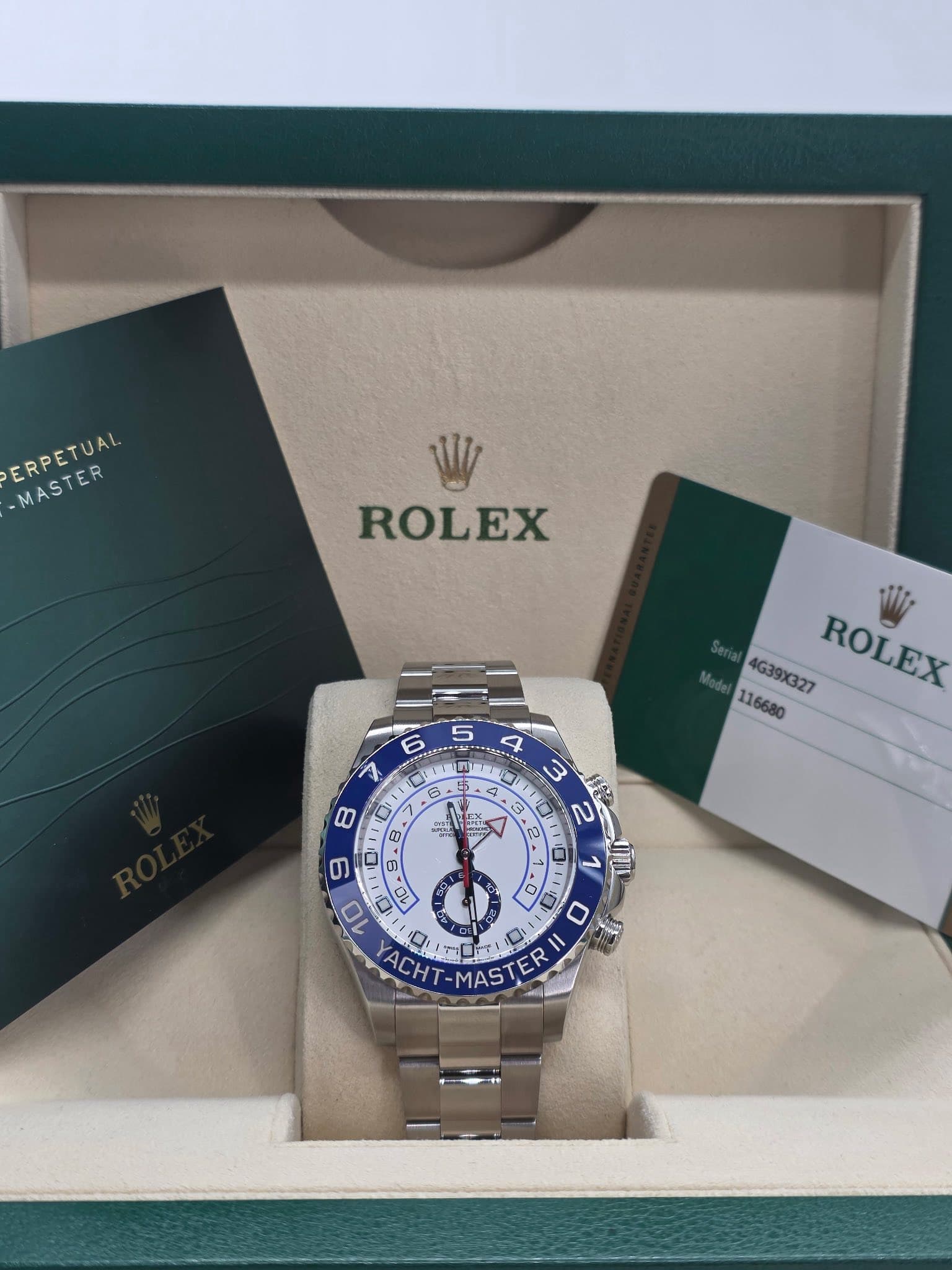 May be an image of wrist watch and text that says 'ERPETUAL MASTER ROLEX 1T 4G39X327 ROLEX ه 홍음 O 0 10 10・ ACHT ل あとち FT1 0 MAS MASTER! ER AST'