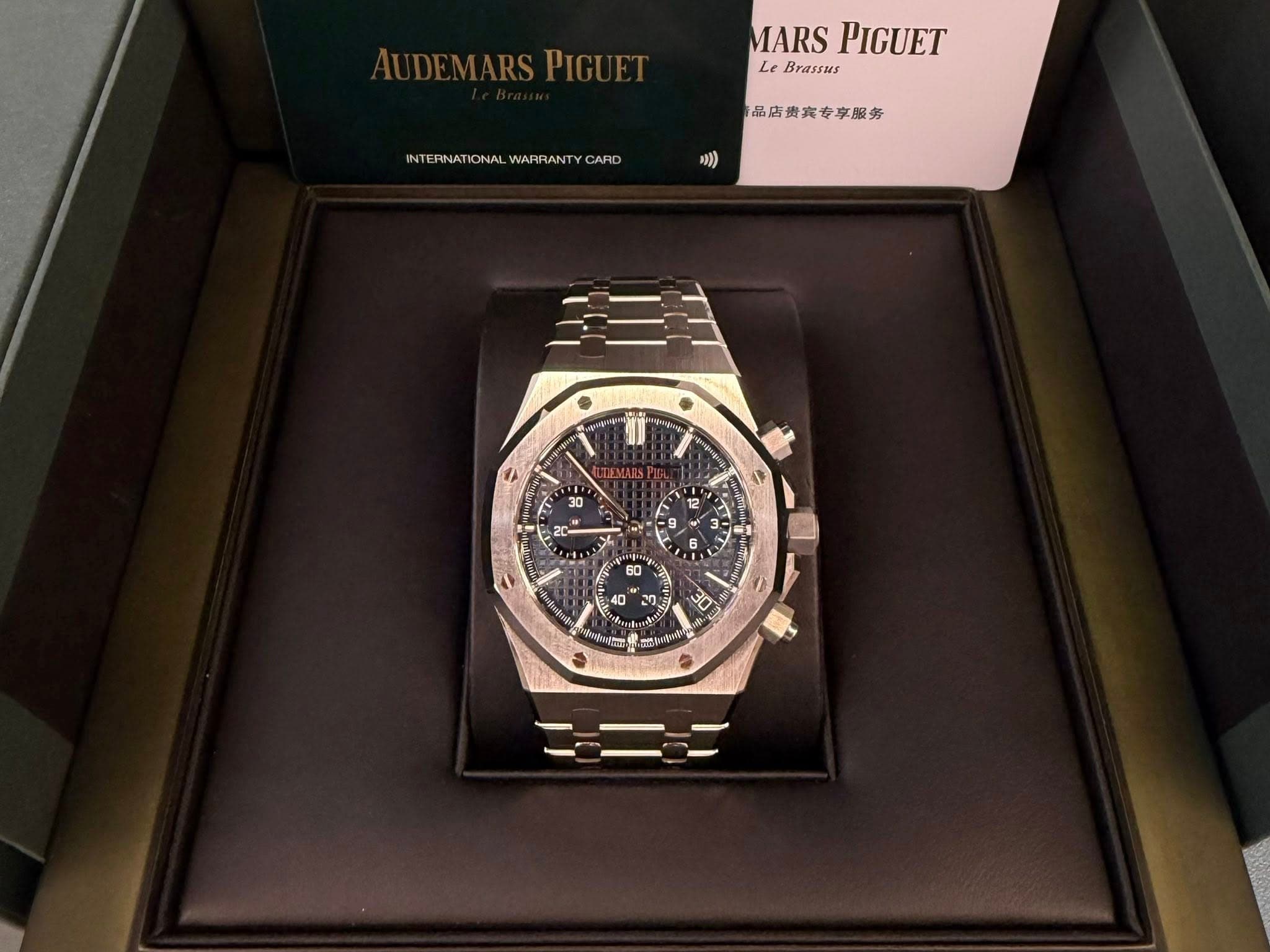 May be an image of wrist watch and text that says 'MARS PIGUET Le Brassus INTERNAT NAL NTERNUATIONALWAPRANTYCARD WARRANTY WARRANTYCARD 品店贵完专享服务 제) וף 30 - 9 T E E A ث - g+ O A…