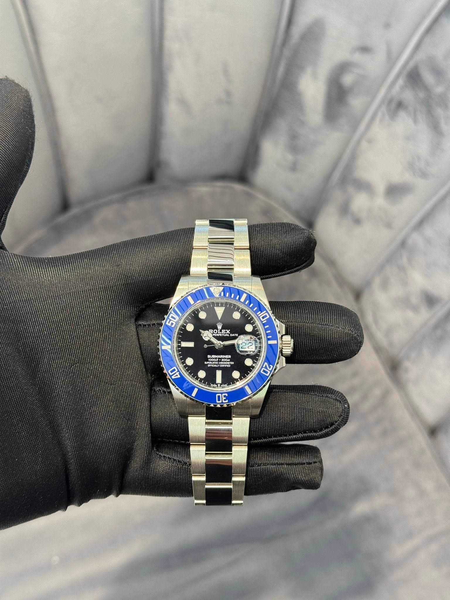 May be an image of wrist watch and text that says '国 50 ROLEX 10 60 40 ว 20 30'