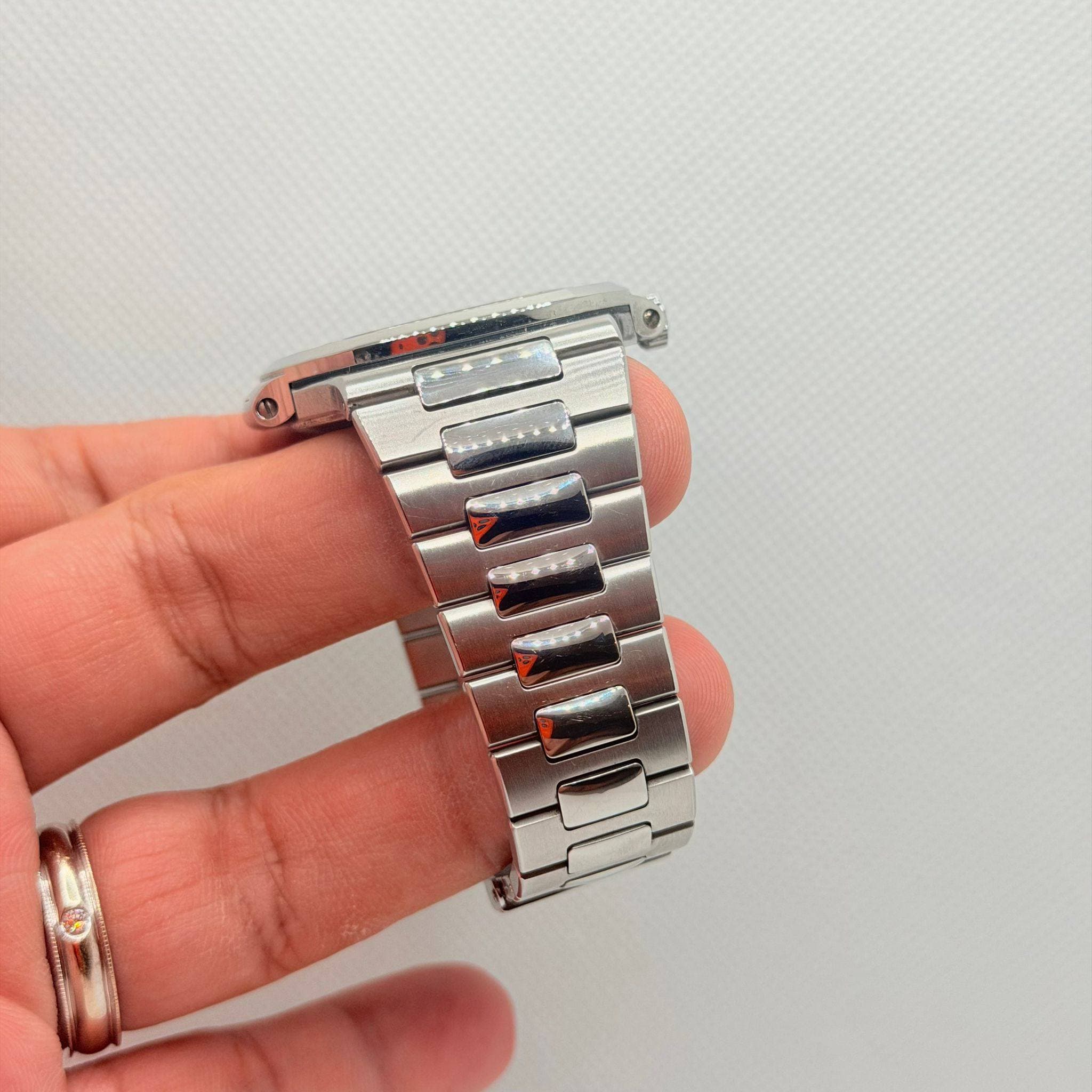 May be an image of digital watch