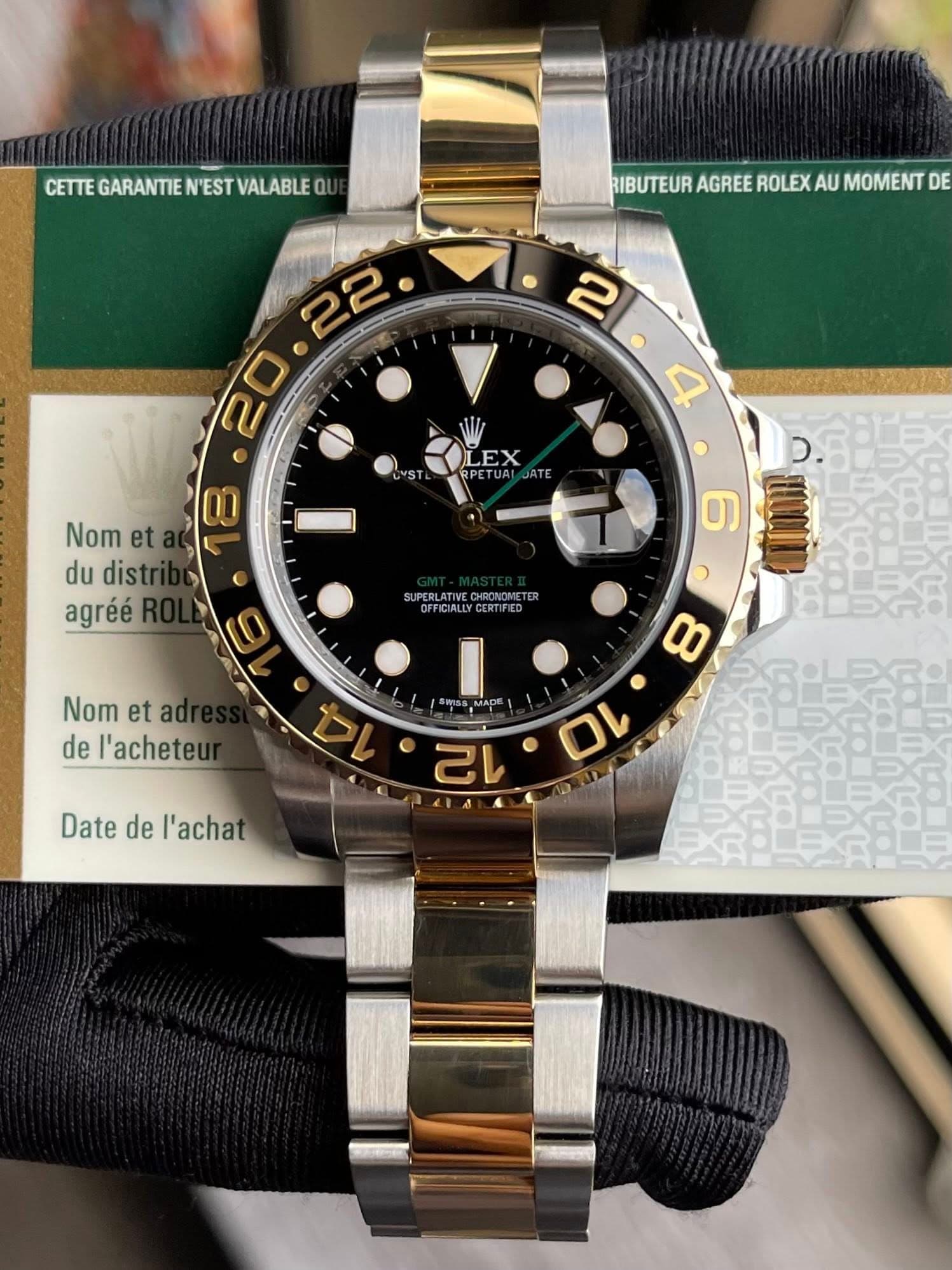 May be an image of wrist watch and text that says 'CETTEGARANTIENESTVALABLE CETTE GARANTIE N'EST VALABLEO 0 RIBUTEUR AGREE ROLEX RIBUTEURAGREEROLEXAUMOMENT AU MOMENT DE LEX 1n…