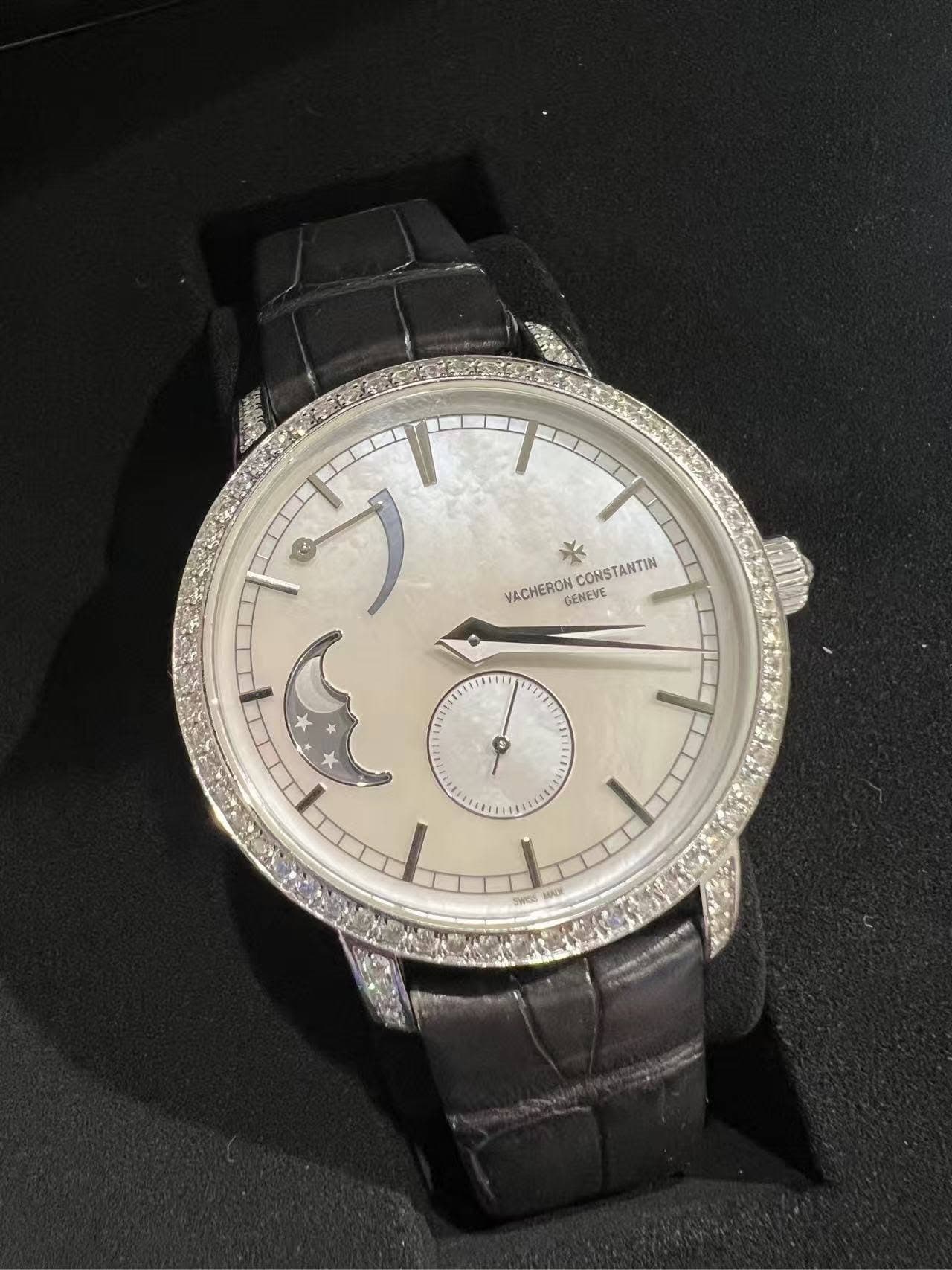 May be an image of wrist watch and text that says '¥ VACHERON GENEVE CONSTANTIN A SWGH MA'
