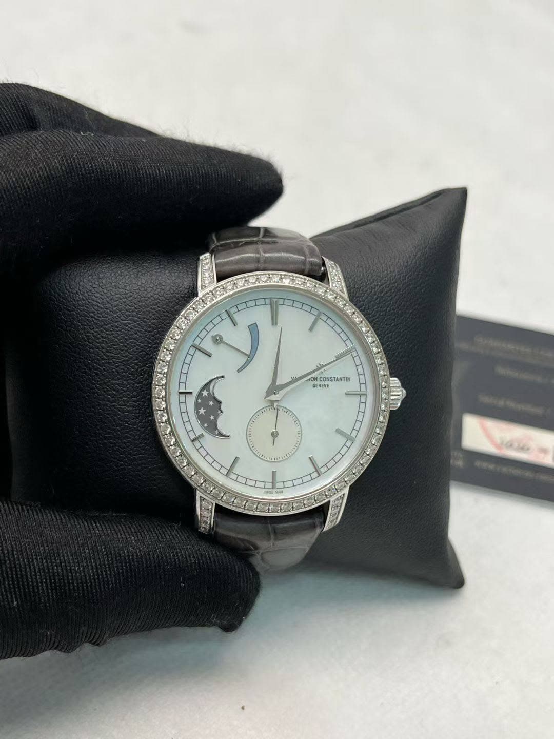 May be an image of wrist watch and text that says '9 9 كا CONSTANTIN SEMEVE 2LP 111 t0. t F III 工'