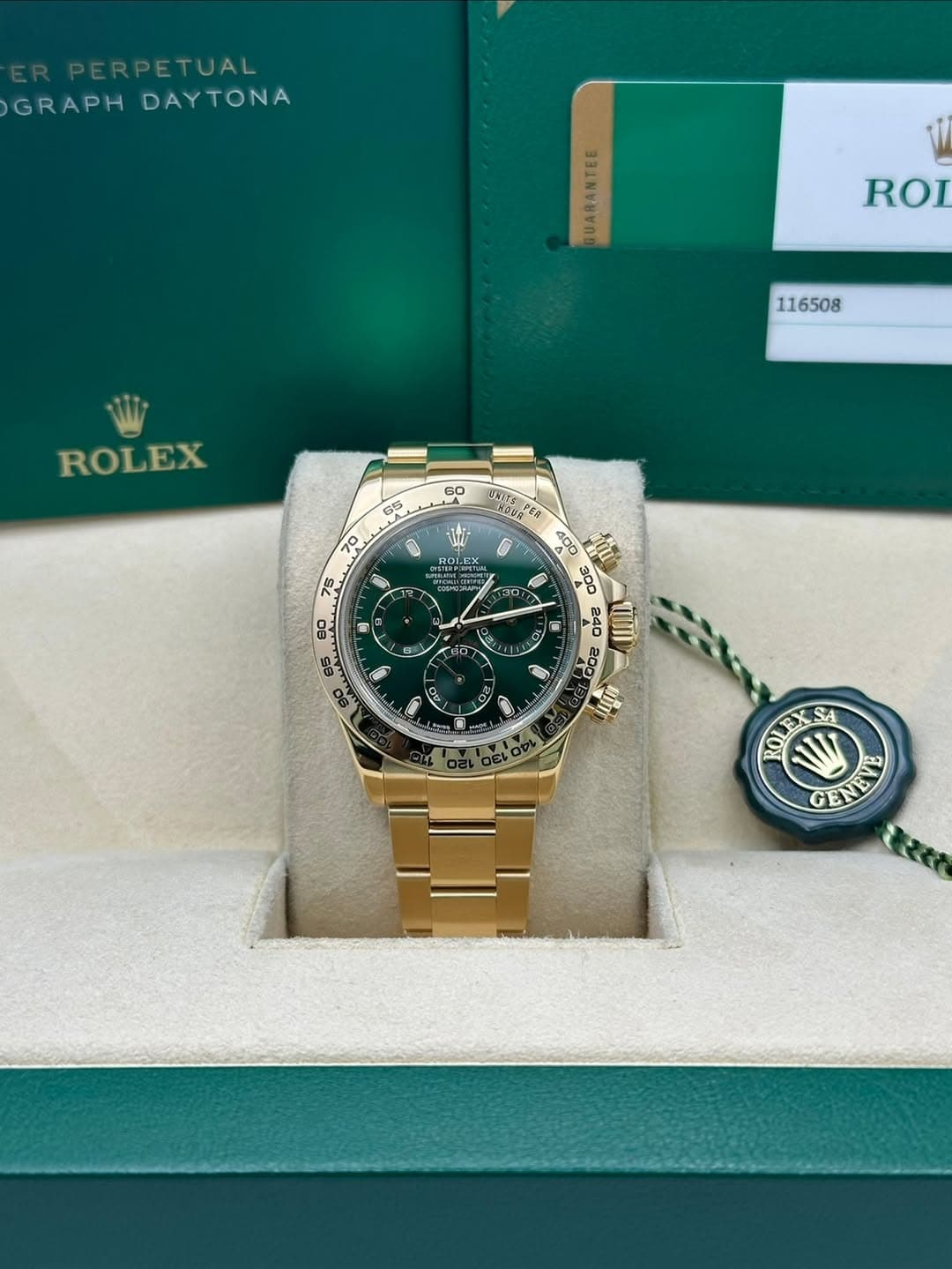 May be an image of wrist watch and text that says 'ERPETUAL GRAPH GRAPHDAYTONA DAYTONA ROL 116508 ROLEX SANER WSHAP REP ROL ИOИU 100 XITS ቅደስ 400 ርር ಇಂದ 240 D 200 80 සි5 ា 0 C e I…