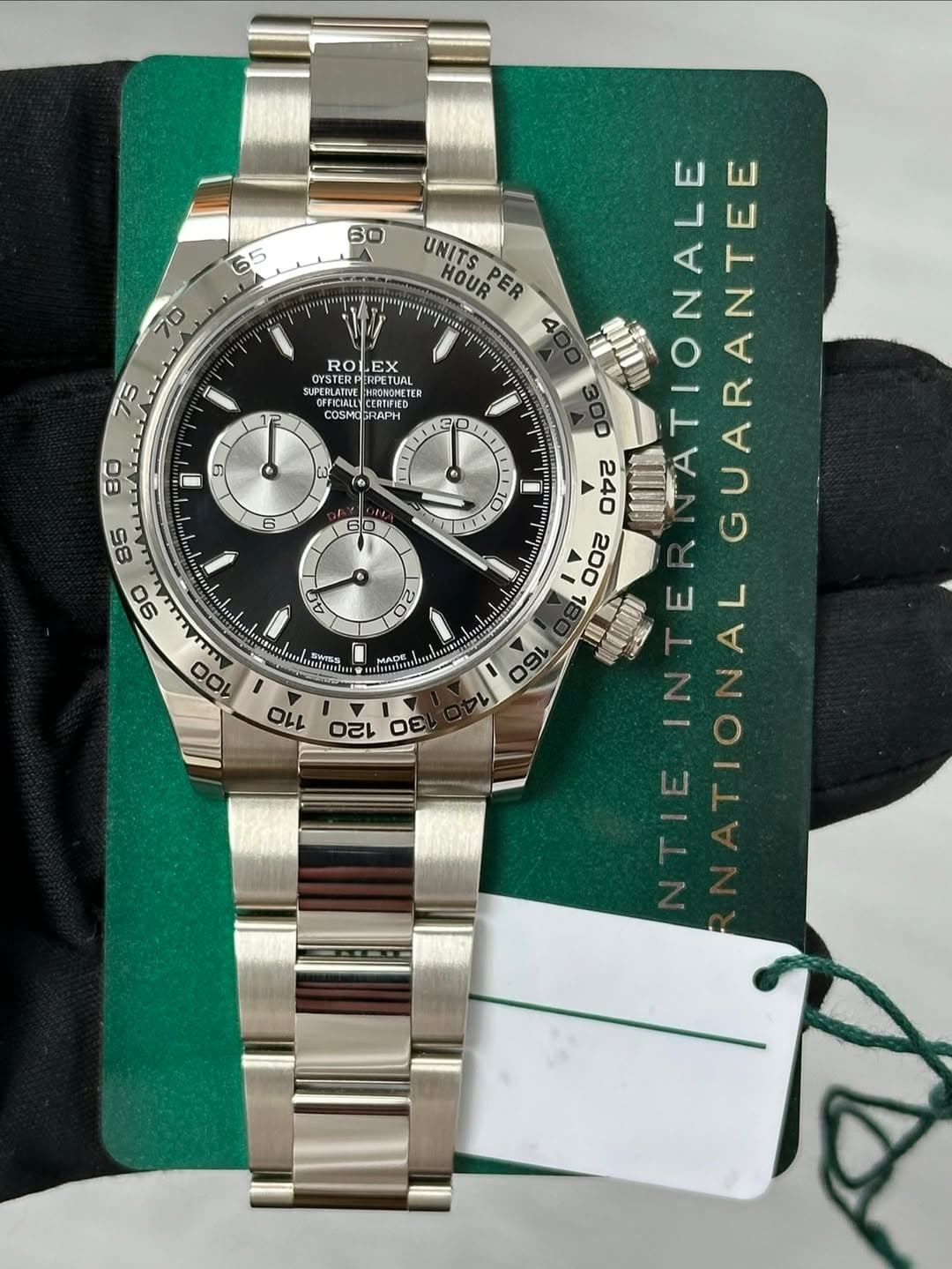 May be an image of wrist watch and text that says '60 65 a 70 UNITS HOUR PER P 75 ROLE EX ل DERATRN YSTERPLRPETU STE RPETUAL EH OFFKIBLL OFFICIALL TOTIFIED COSMOGRAPH 30 CY D 0…