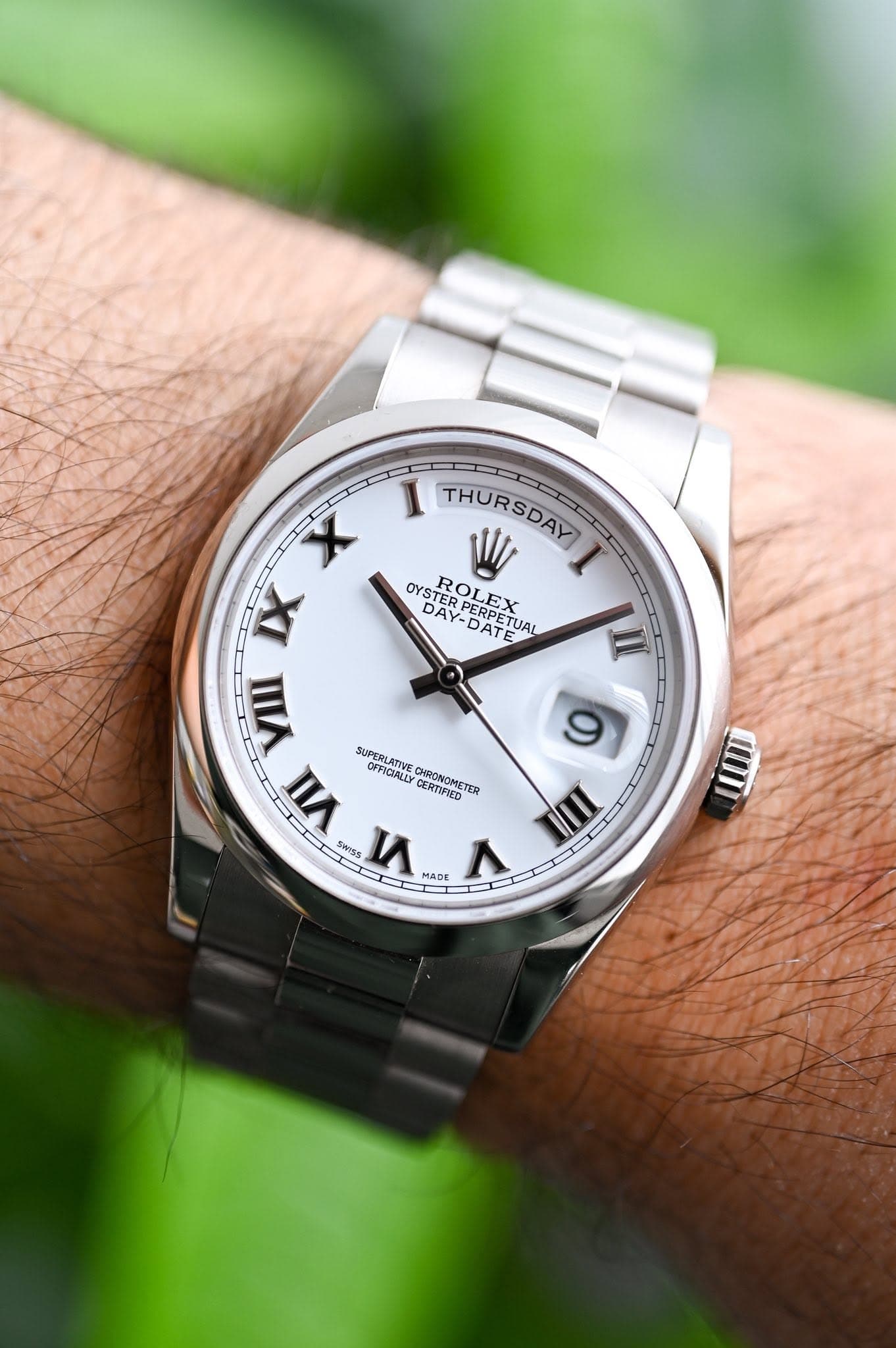 May be an image of wrist watch and text that says 'x THURSDAY W IX OYSTER OYS OYSTEROLEX OYSTERPERPE DAY ROLEX ERPETU DAY-DAT DAY-DATE -DAT PERPETUAL TUAL E או nΛ SUPERLATIVE…