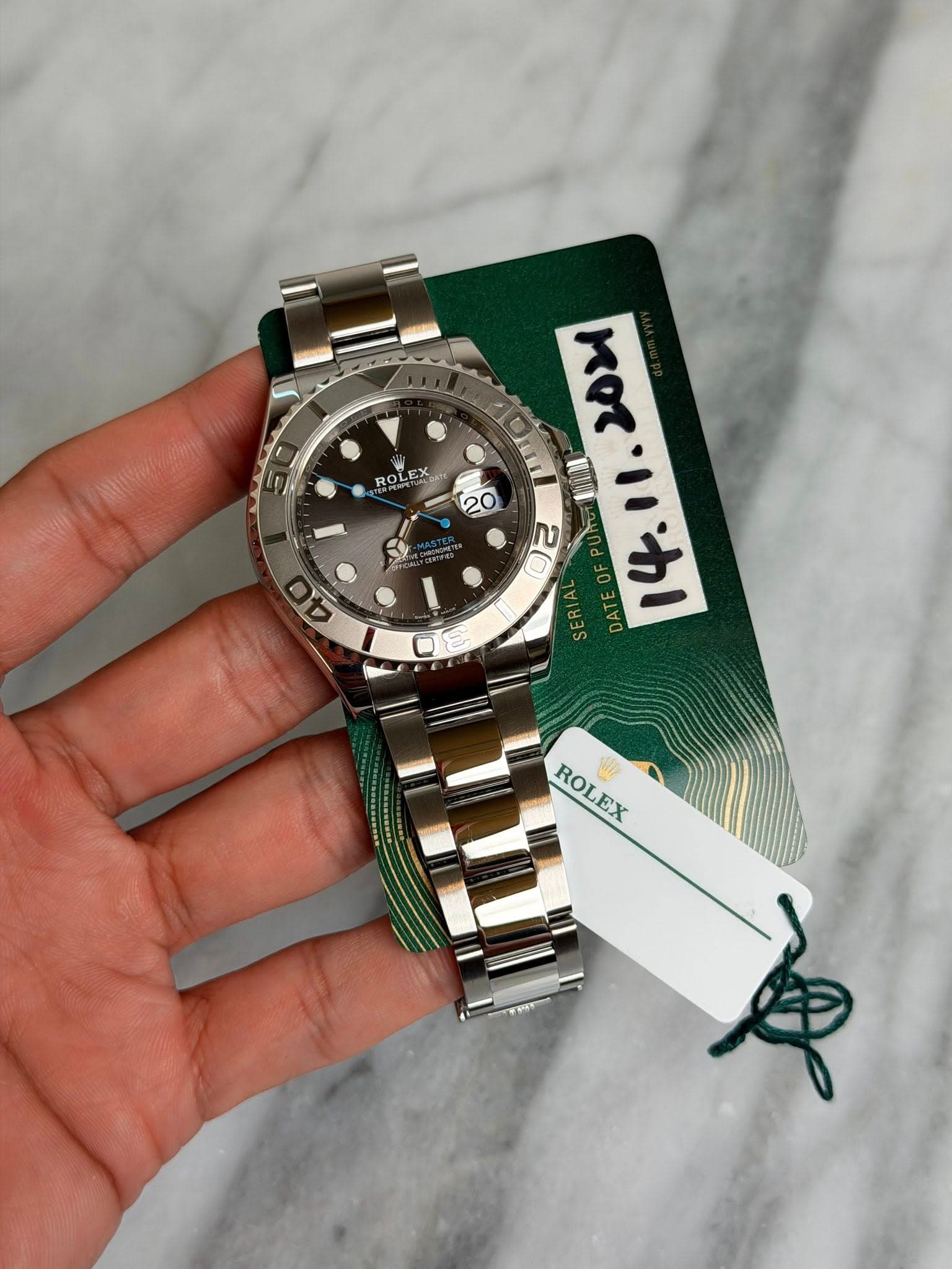 May be an image of wrist watch and text that says 'ROL X ROL L 나 Mor 20 nα 1 3L0 20 נח SERAA ・ハカ וע S ROLEX ROLEX や'
