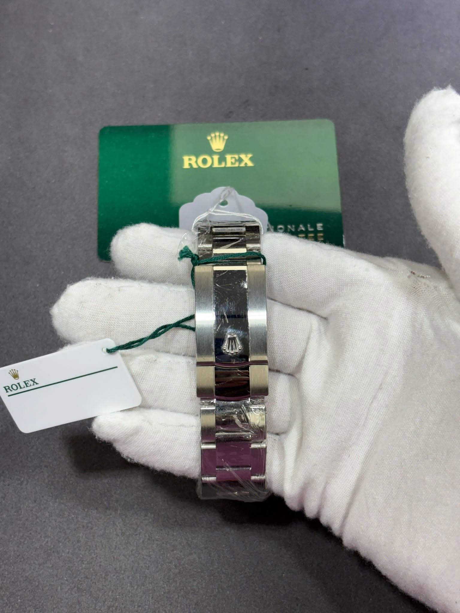 May be an image of wrist watch and text that says 'ROLEX ROLEX Mp ROLEX ROLEX'