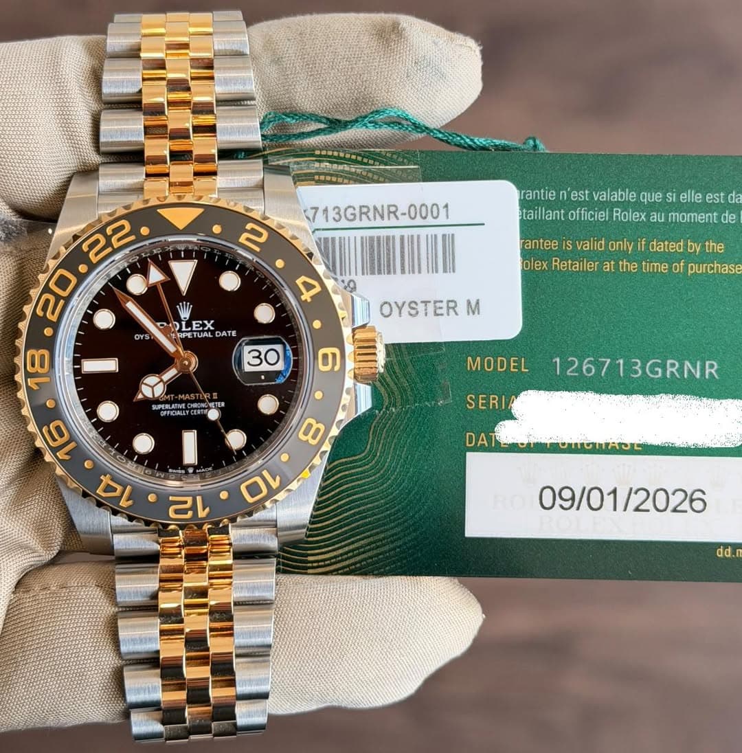 May be an image of wrist watch and text that says '713GRNR- rantie 'est valable que si elle est da taillant tailntoffici.Rolexaomentd officiel Rolex au moment de rantee valid only…