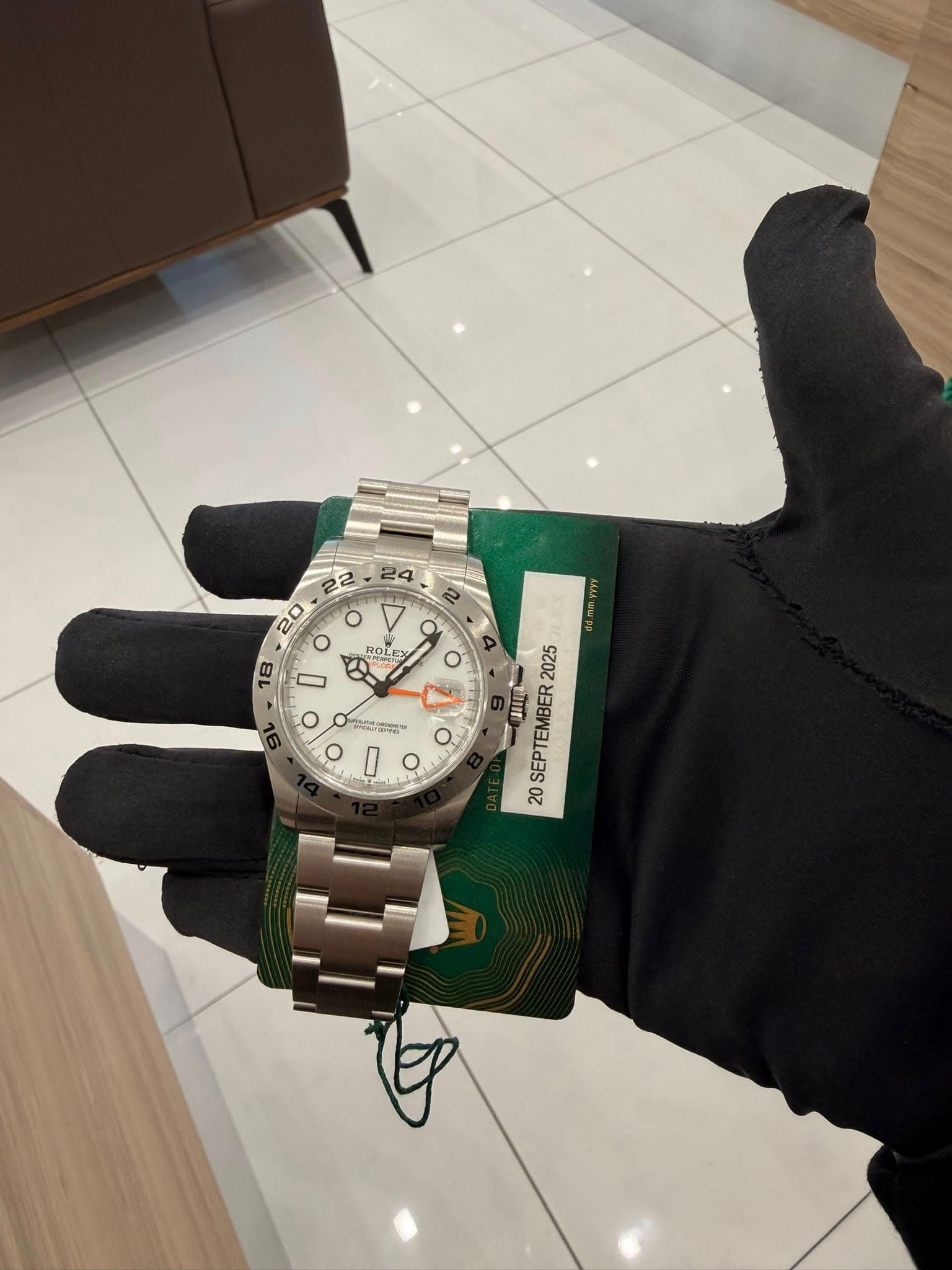 May be an image of wrist watch and text that says '24 4 ₹ ROLE ٥ 22 20 18 - O 미고이행 D O I o 2025 IEE SEPTEMBER 20 ਉ'