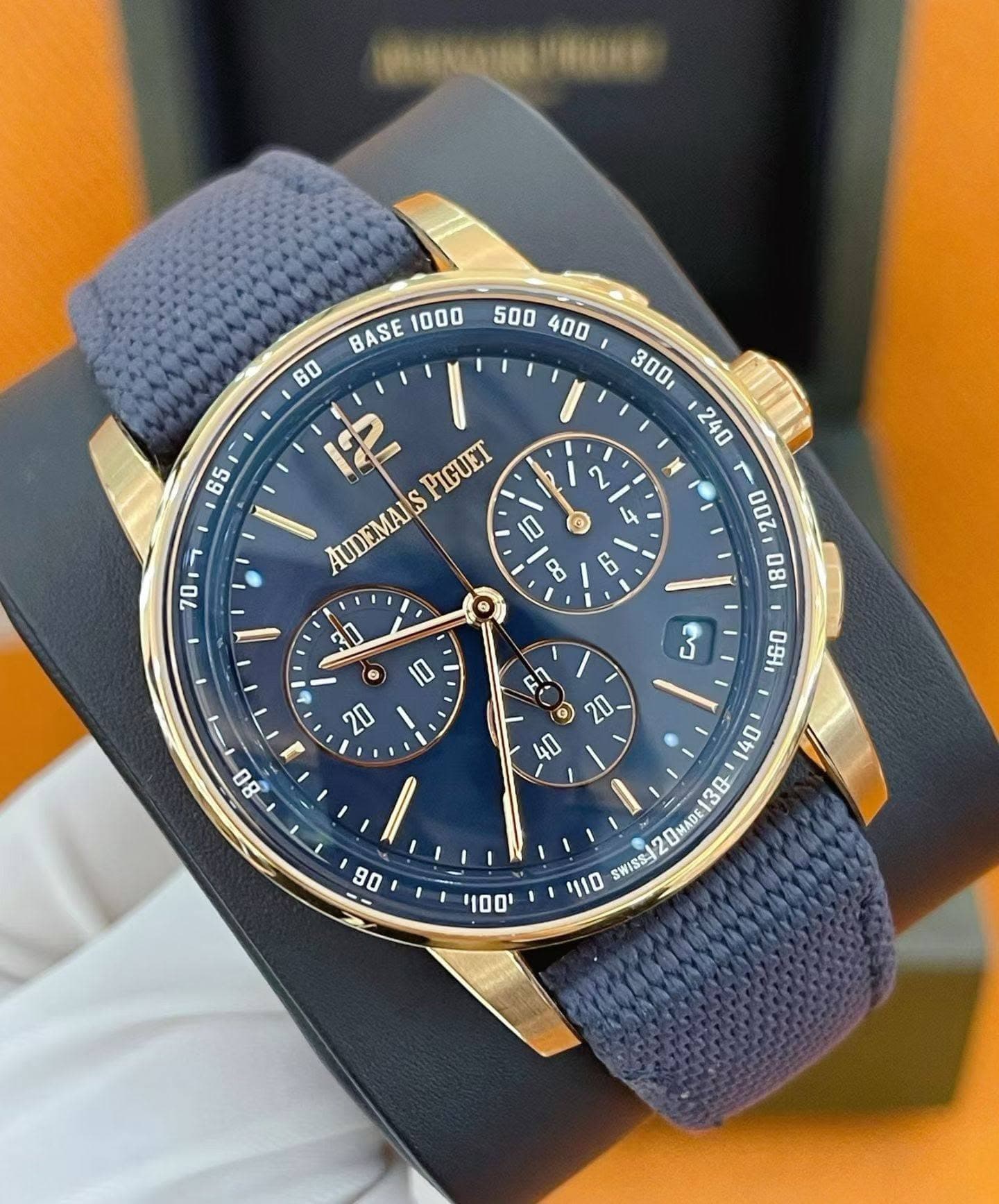 May be an image of wrist watch and text that says '10 一容製.事 BASE I 60 65 د ד ح 200 08 PIGUET AUDEMAILS 10 A 9 co CC DO 30 e 0 다 20 ١ i 1 80 091 / © 10 40 I 0 40 30 20HADE1 "10…