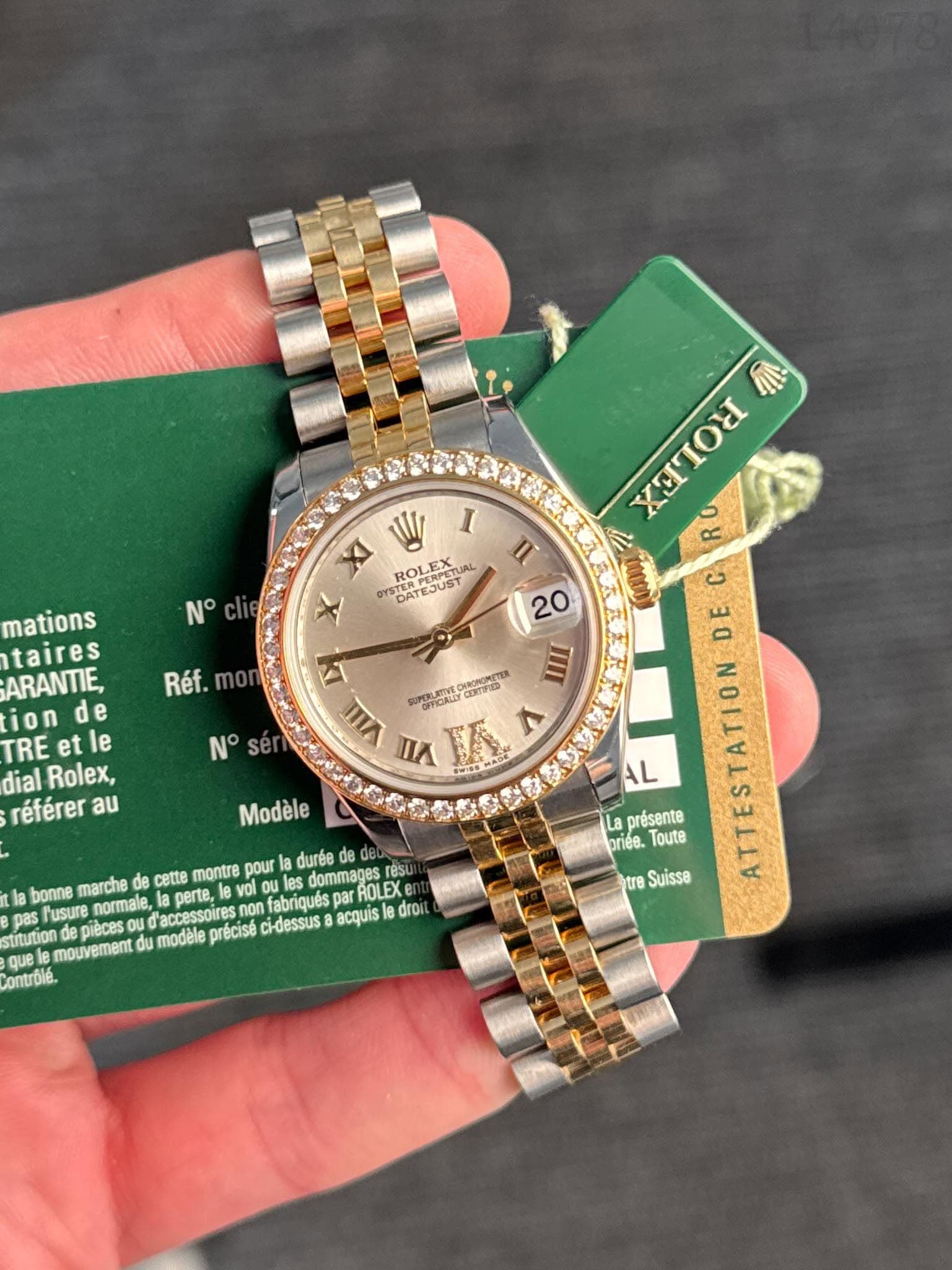 May be an image of wrist watch and text that says 'MN χαιόε R N°c N° II Réf. XI W I STERPERPEY ROLEX LEX X DATEJUST 20 Ly TIII VIII npoKepиoOr COTE A VII mations taires ARANTIE,…