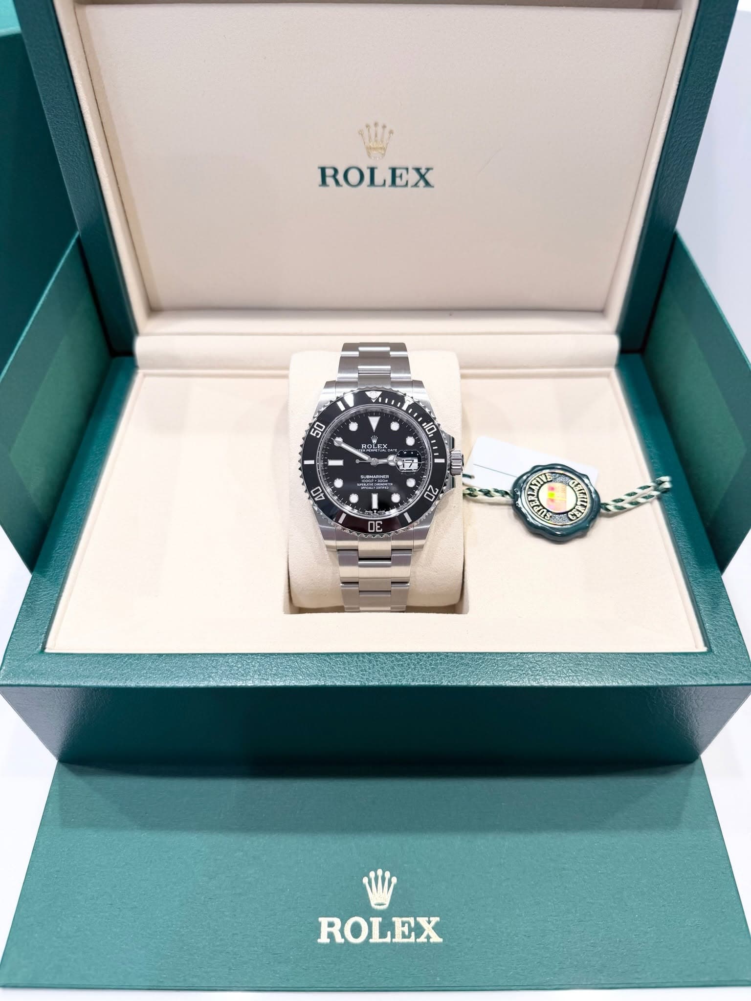 May be an image of wrist watch and text that says 'ROLEX 50 10 חם, ML.KX 17 ل S ROLEX'