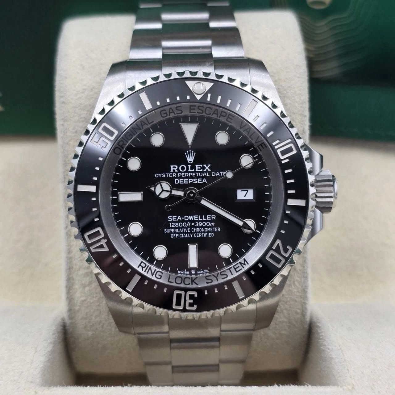 May be an image of wrist watch and text that says '50 ព U ROLEX OYS TER RPERPETUAL DA DEEPSEA 10 SE SEA-DWELLER 12800/ #3900m STE ORCNETE RONCNETE TER ER e6 KROKCNI SUPERL NE…