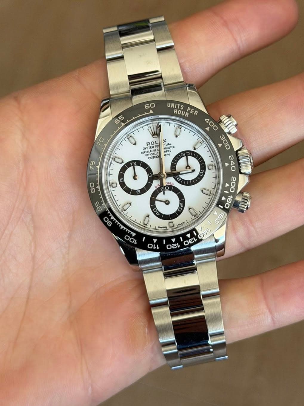 May be an image of wrist watch and text that says ' X OYSTERPE SUPERLATIE ORTIIALES ሆክ 1球選0 NOMETE S c 75 9 10 ONA DA D 0 UNITS HOUR UNITSPER PER mig Mecu あッ Οι ስ 120 30 2O O a o6…