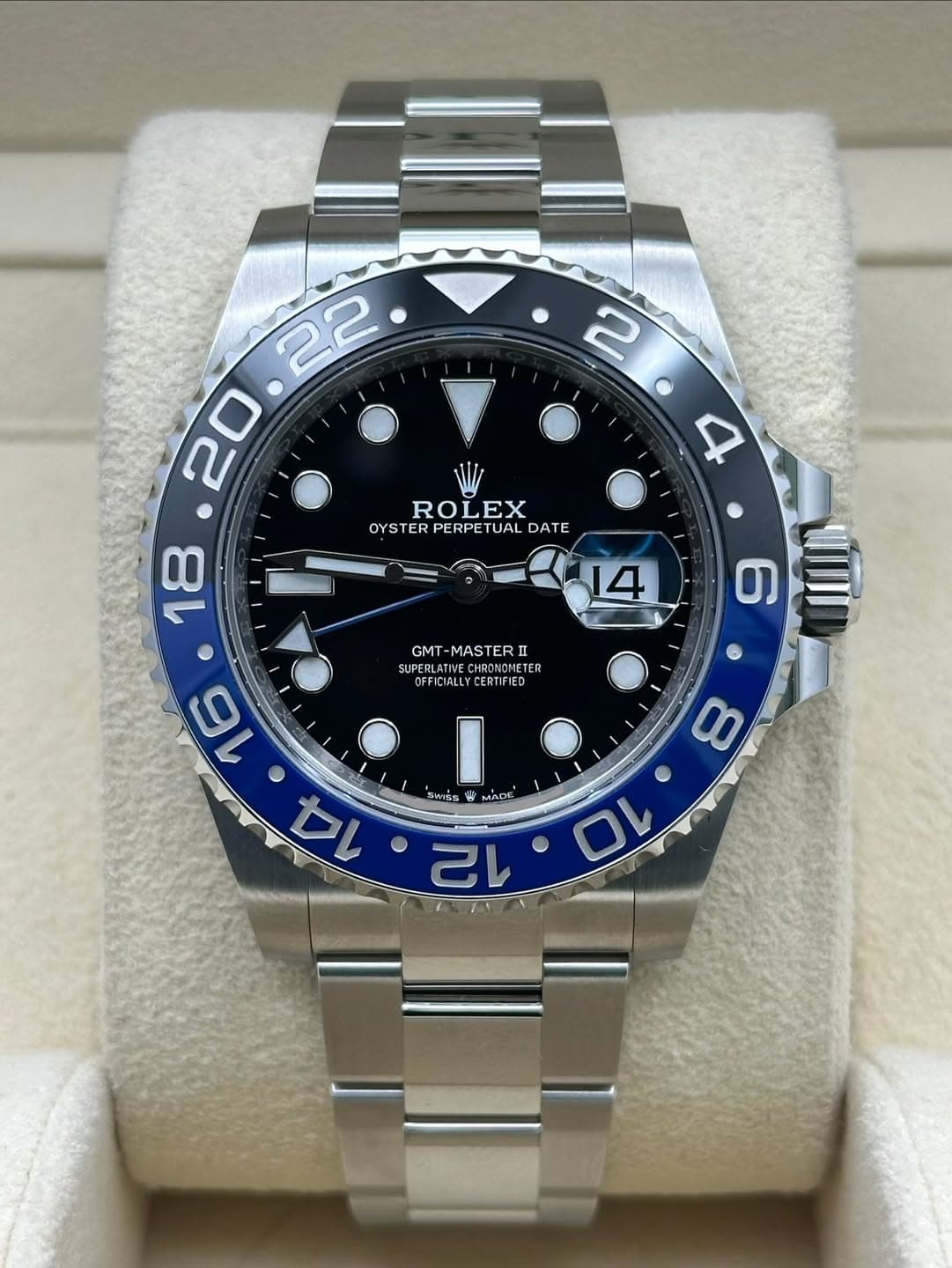 May be an image of wrist watch and text that says ' ROLEX OYSTER PERPETUAL OYSTERPERPETUALDATE TUAL DATE 4 GMT MASTER GMT-MASTERII II SUPERL METER FICIALLY SUPERLATI CER CERTI…