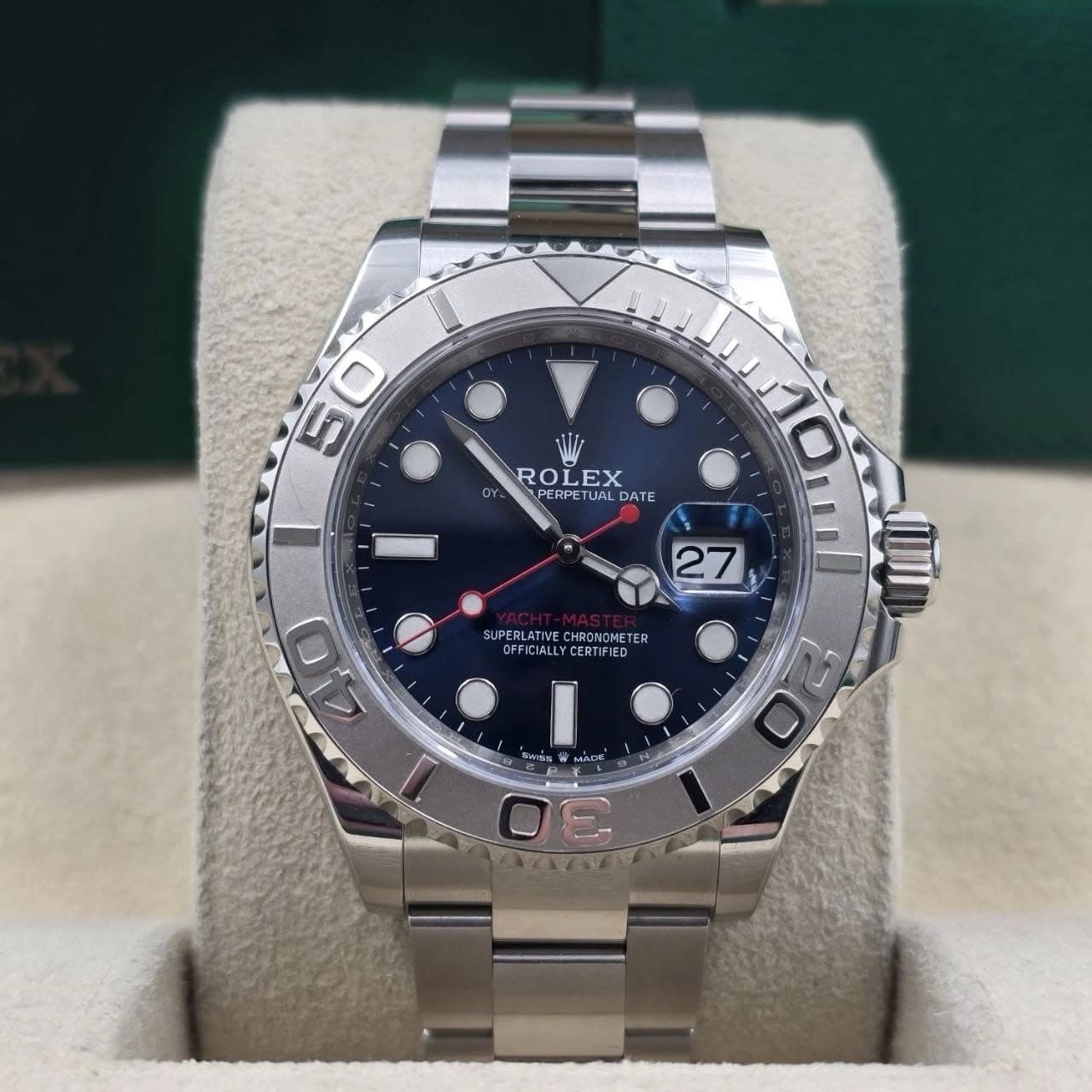 May be an image of wrist watch and text that says '50 RO ROLEX EX QY. PERPETUAL ROLEX TUALDA IOL DATE PERP 10 27 SUPERLATIVE CHRONOMETER OFFICIALLY.CERTFIED SUP FFICIALL 40 4 0 D n…