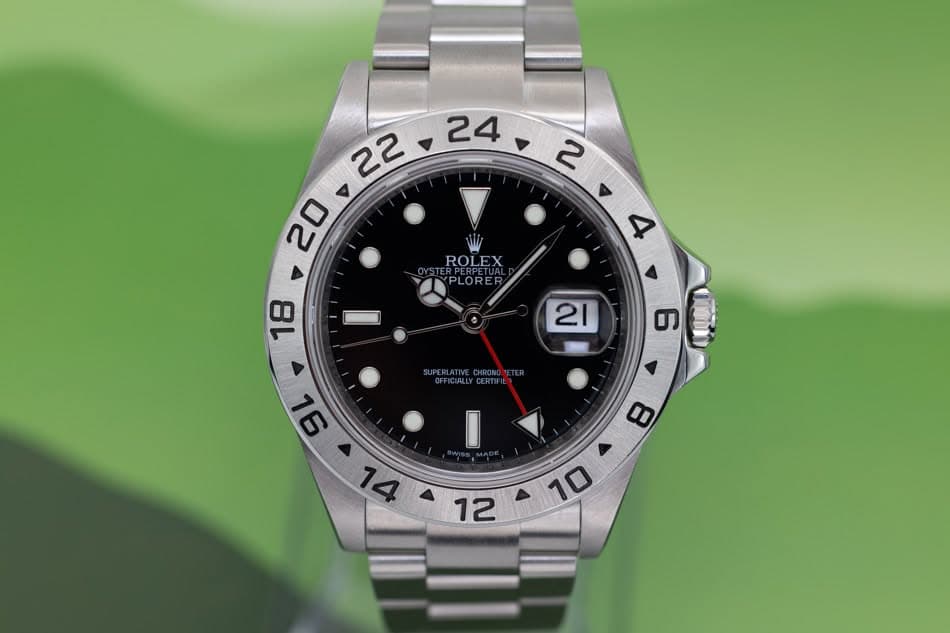 May be an image of wrist watch and text that says ' ROLEX PLORER 18 21 6 วด 96 1L 8 L 2'