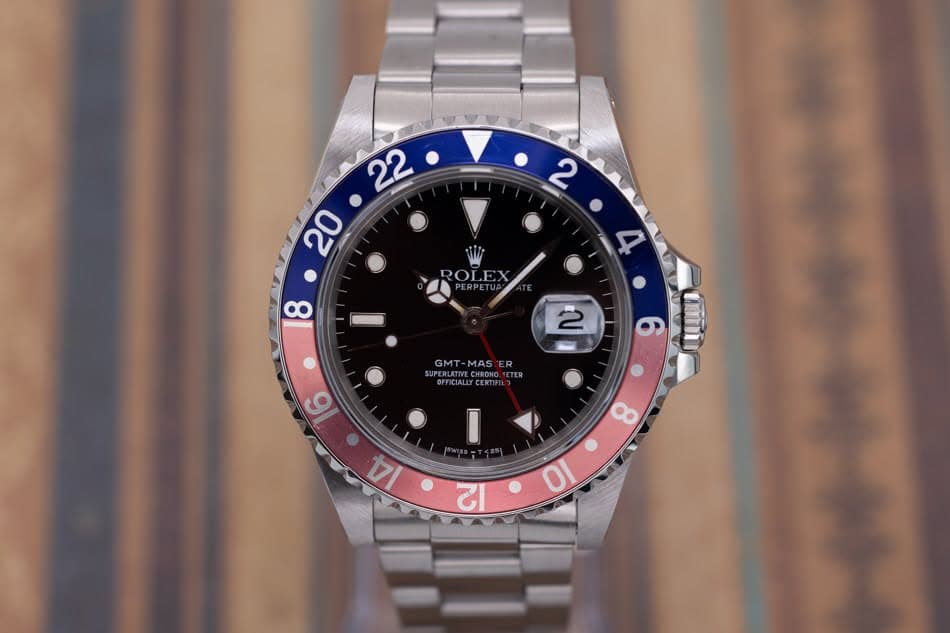 May be an image of wrist watch and text that says ' GMT GMT-MAS GMT-MASER MAS SUP OFFICIALLY 6 16 I '