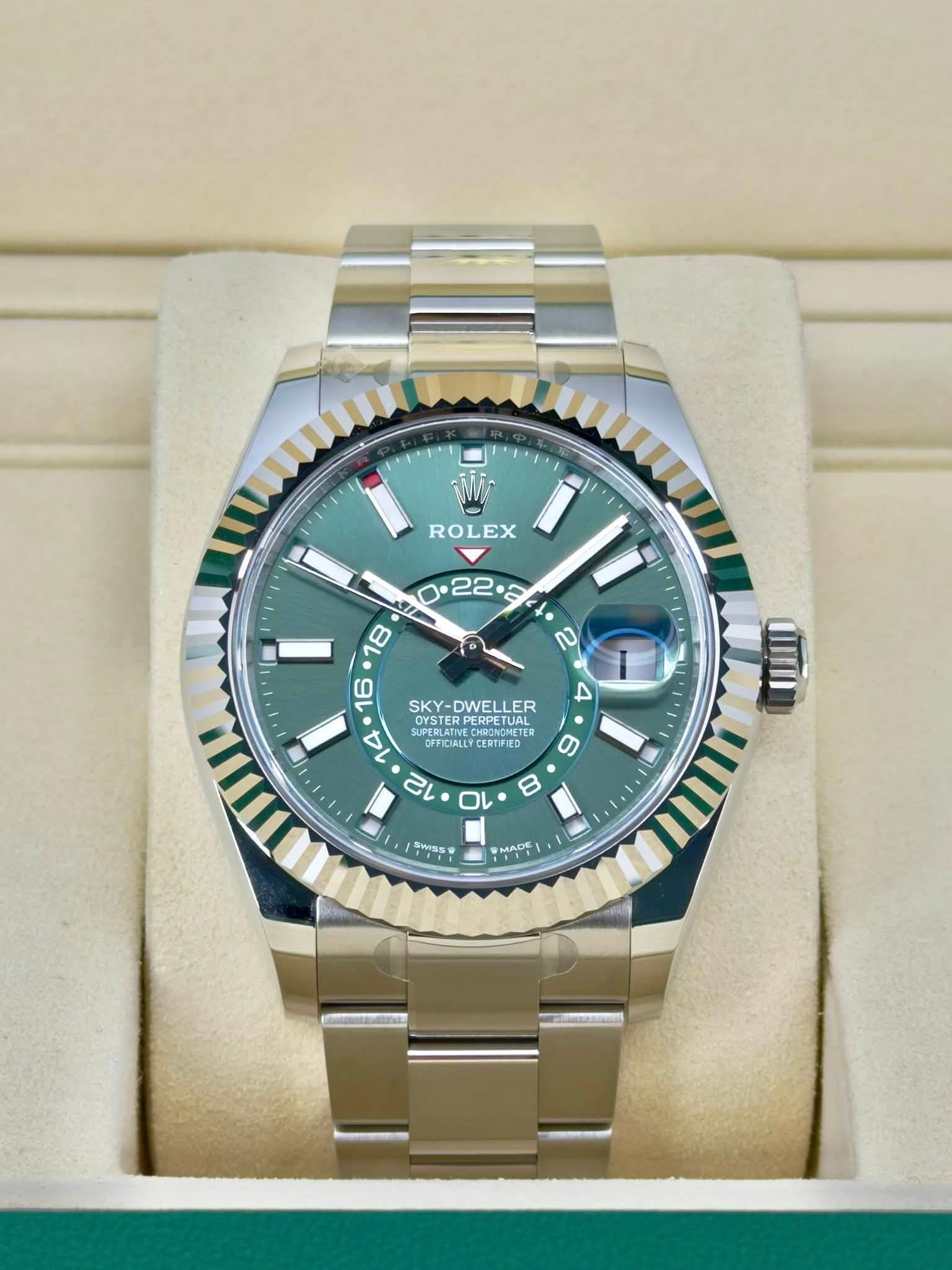 May be an image of wrist watch and text that says '10T ROLEX L 0• a t 18 D 2 ١ 16 ٥ SK SKY-DWELLER SKY SKY-DWELLER LER CYSTER ERPETUAL TUAL 14 UFERLATNE HEONTMETE ΗΞOMAИETE…