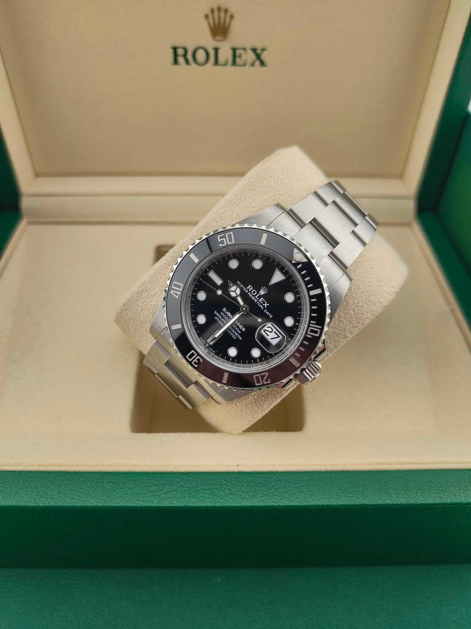 May be an image of wrist watch and text that says 'ROLEX 50 40 K RO RO EX EX 彩 жHж HXIE 0ጌ 10 30 E'