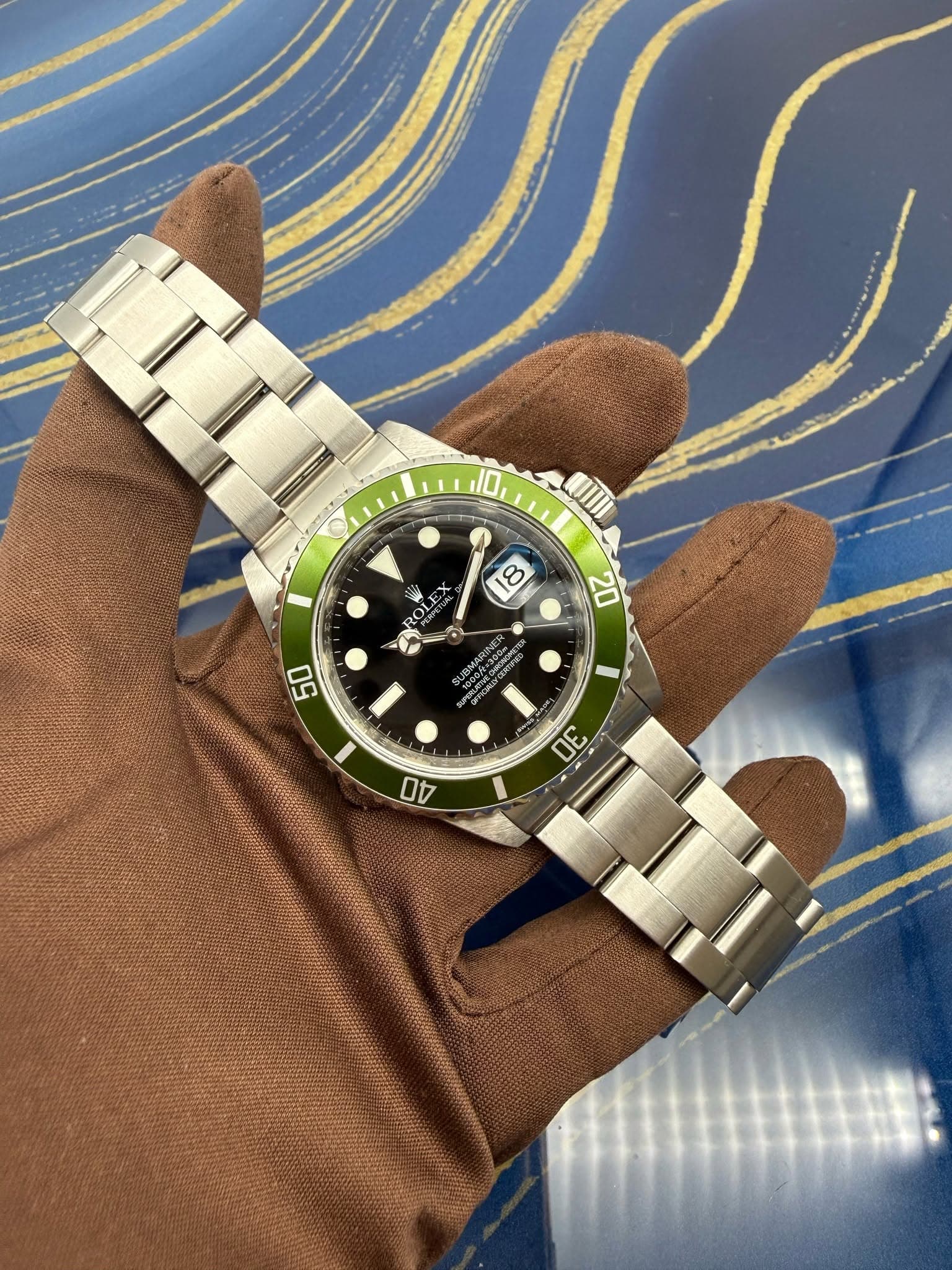 May be an image of wrist watch and text that says 'c A T له 1 مر ពូតា Dl ጌታ 20 ትታያ 50 SUBNO 戦場 I ॐ A 7 40'