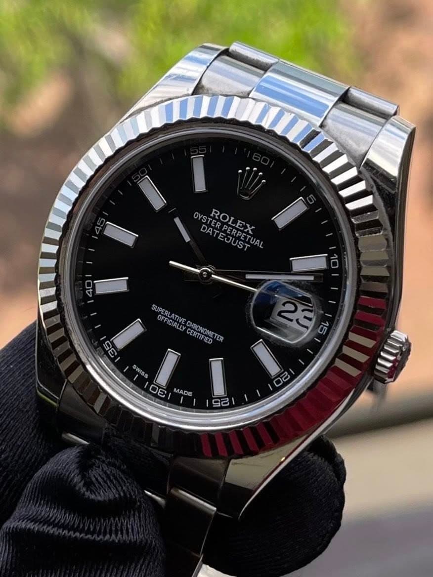 May be an image of wrist watch and text that says 'DYSTER DATEJUST STERPERPETU YSTERPERPETUA ROLEX ROLEX TERPERDETU RPERPE 04 35 ک SUPERLATIVE SUPERLATIVECHRONOMETDR OFF…