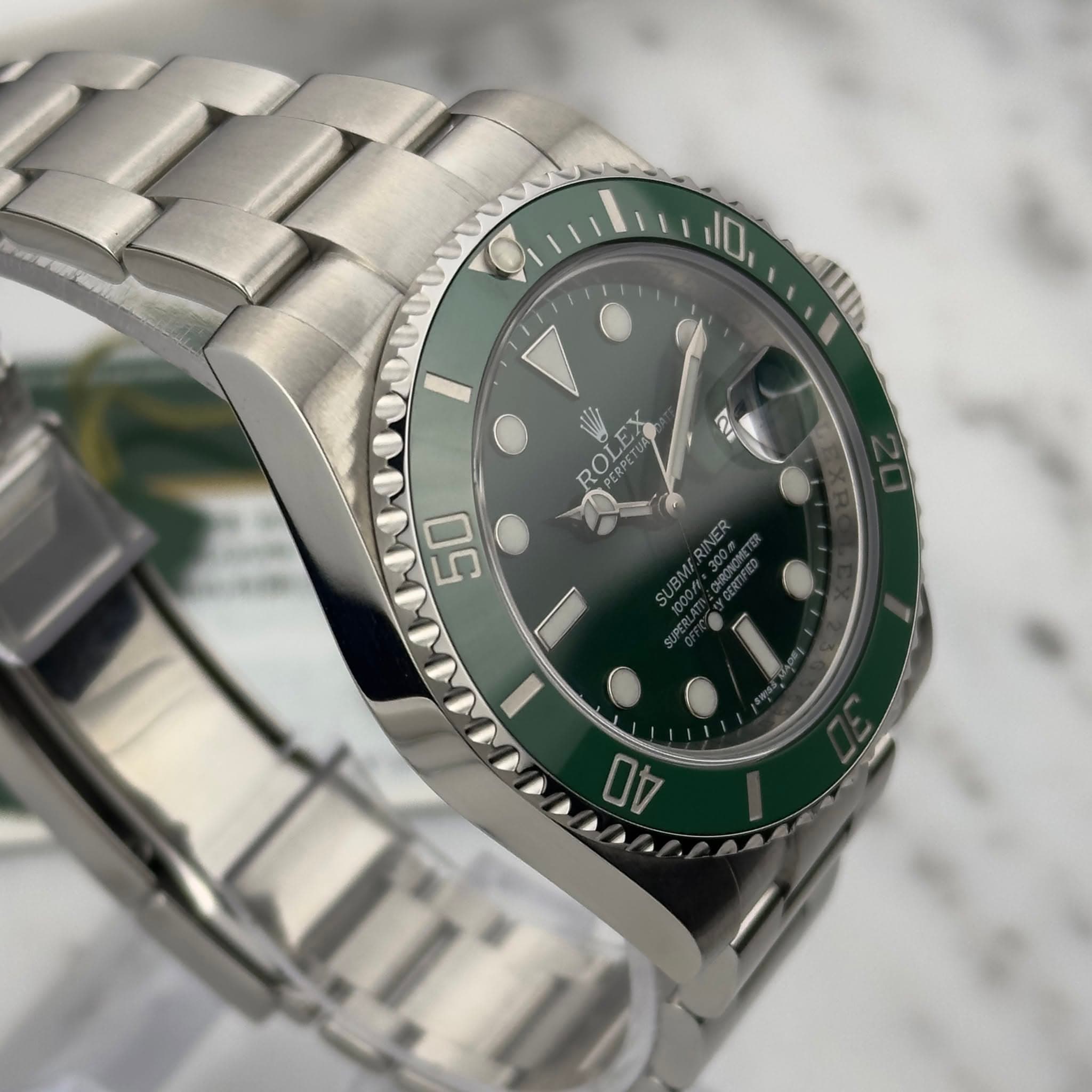 May be an image of wrist watch and text that says 'N V 50 40'